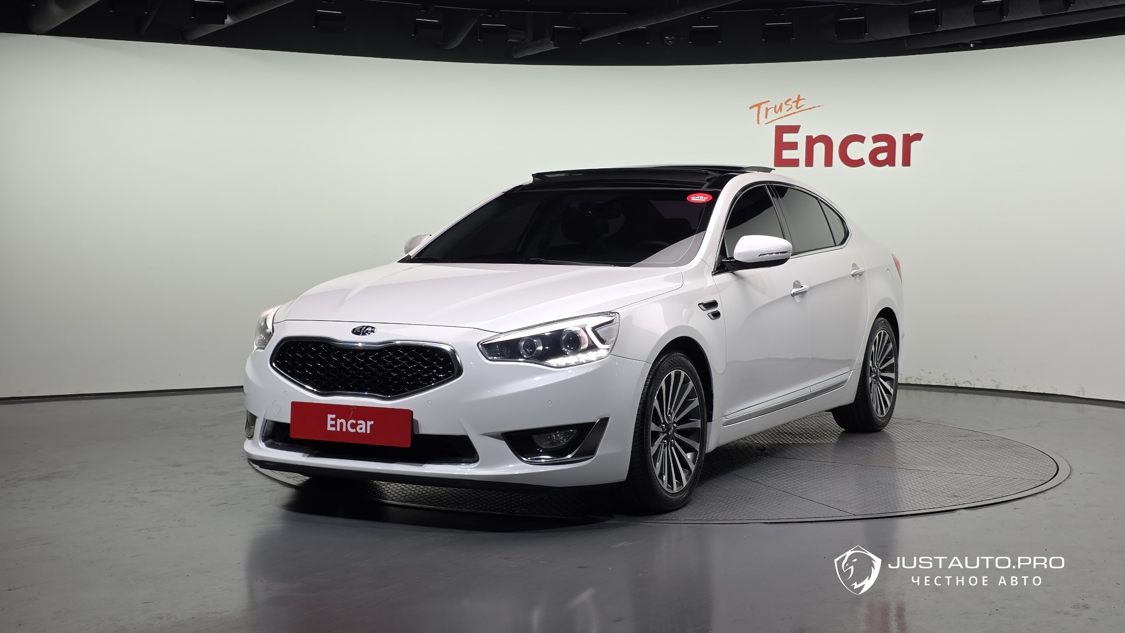 Автомобиль Kia K7