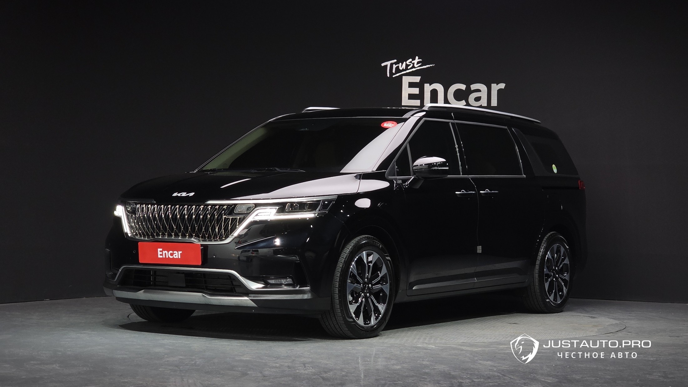 Автомобиль Kia Canival