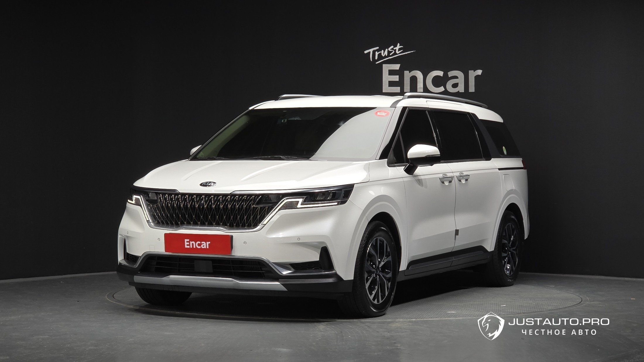 Автомобиль Kia Canival