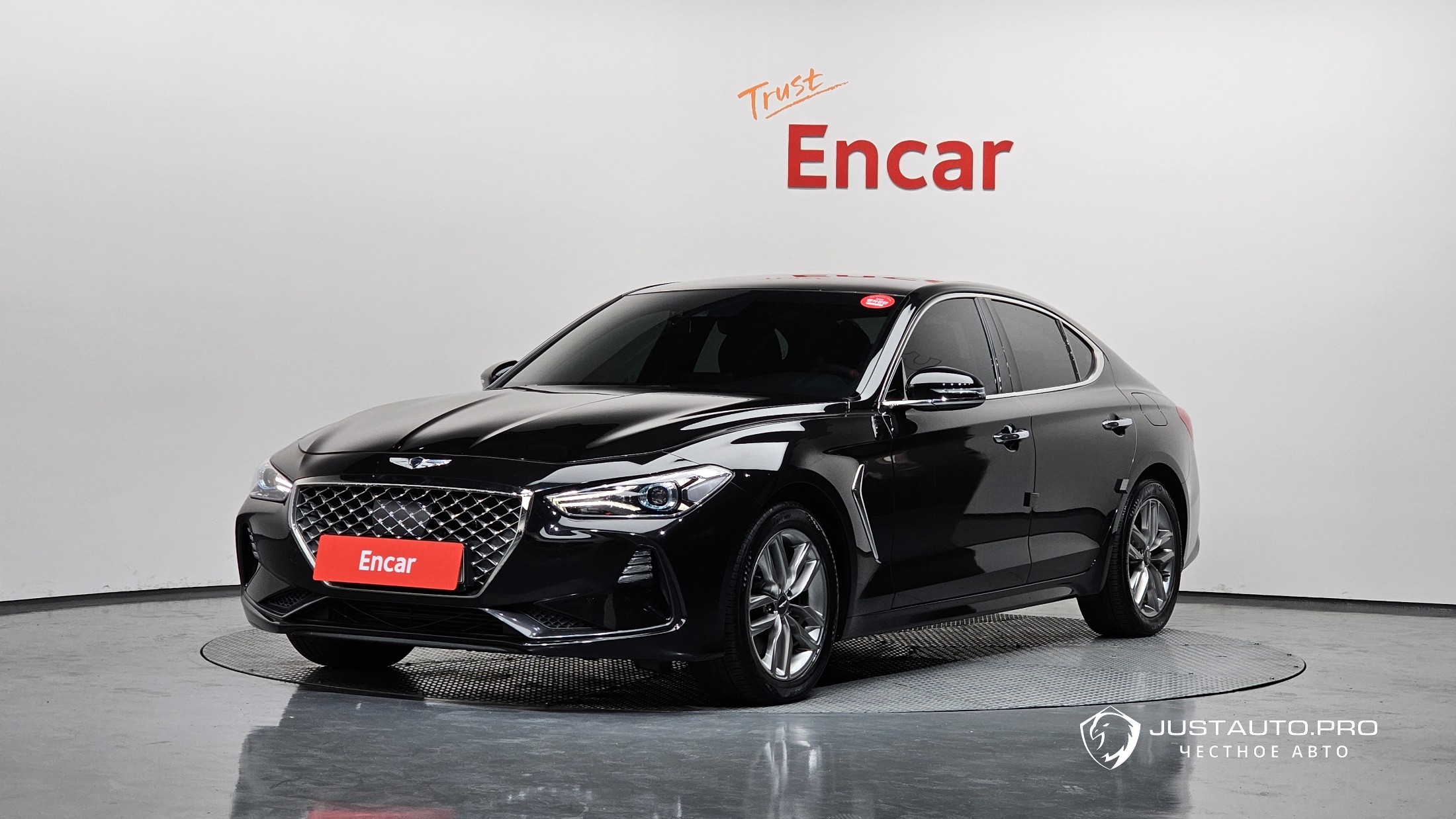 Автомобиль Genesis G70