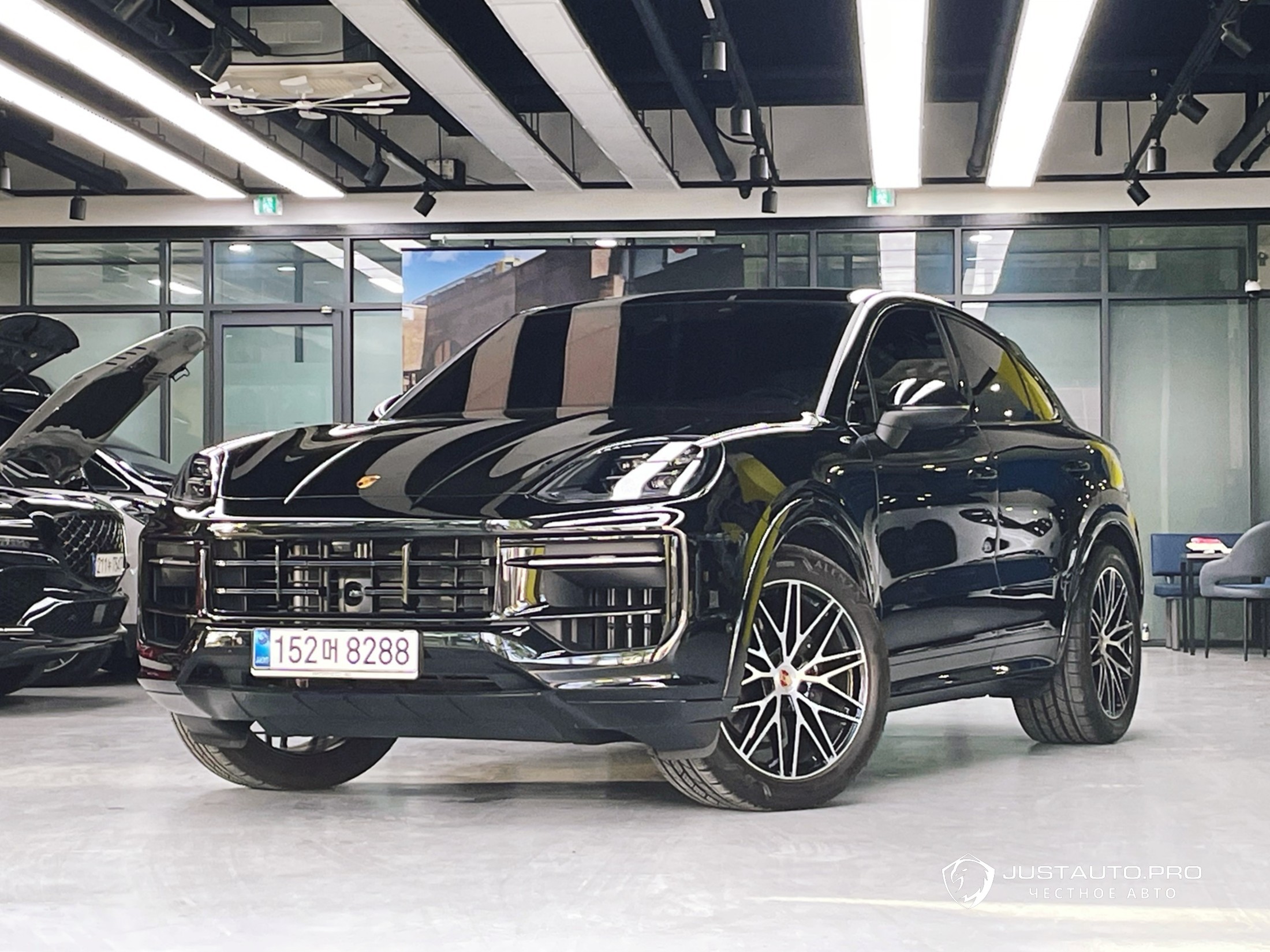 Автомобиль Porsche Cayenne