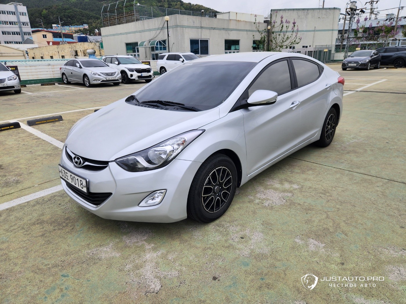 Автомобиль Hyundai AVANTE