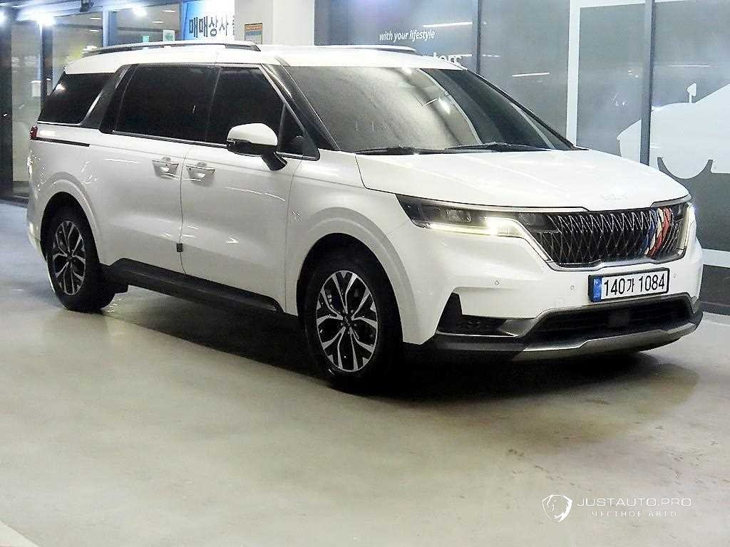 Автомобиль Kia Canival