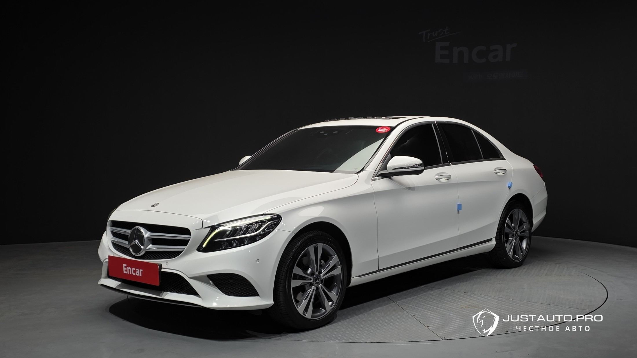 Автомобиль Mercedes-Benz C-Class