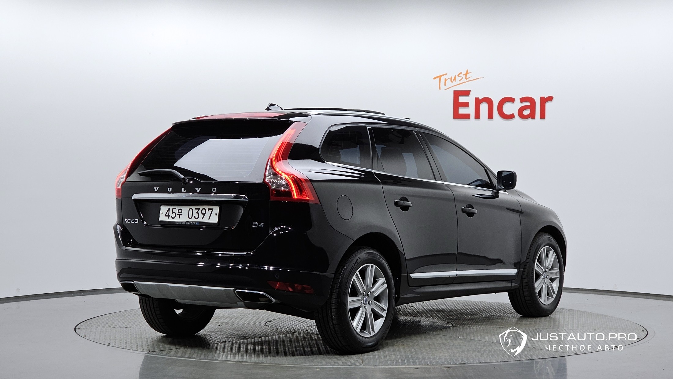 Автомобиль Volvo XC60