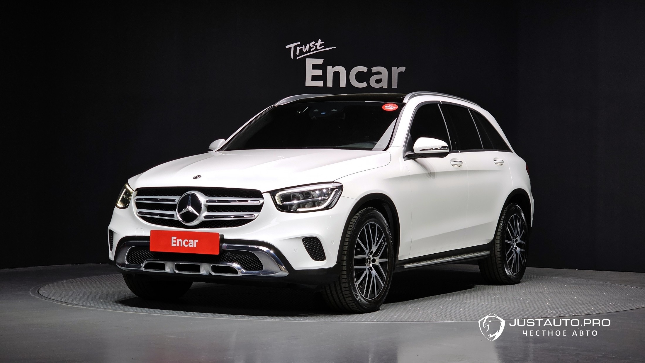 Автомобиль Mercedes-Benz GLC-Class