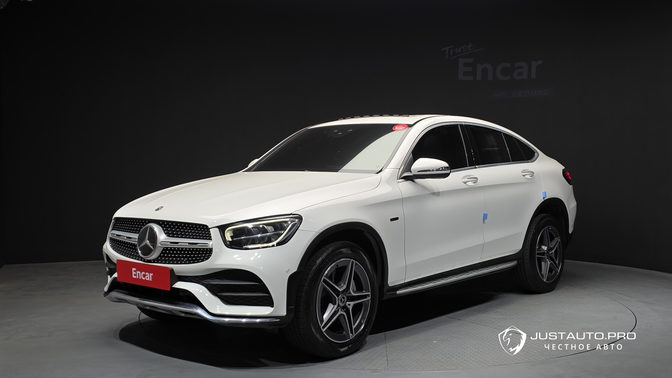 Автомобиль Mercedes-Benz GLC-Class