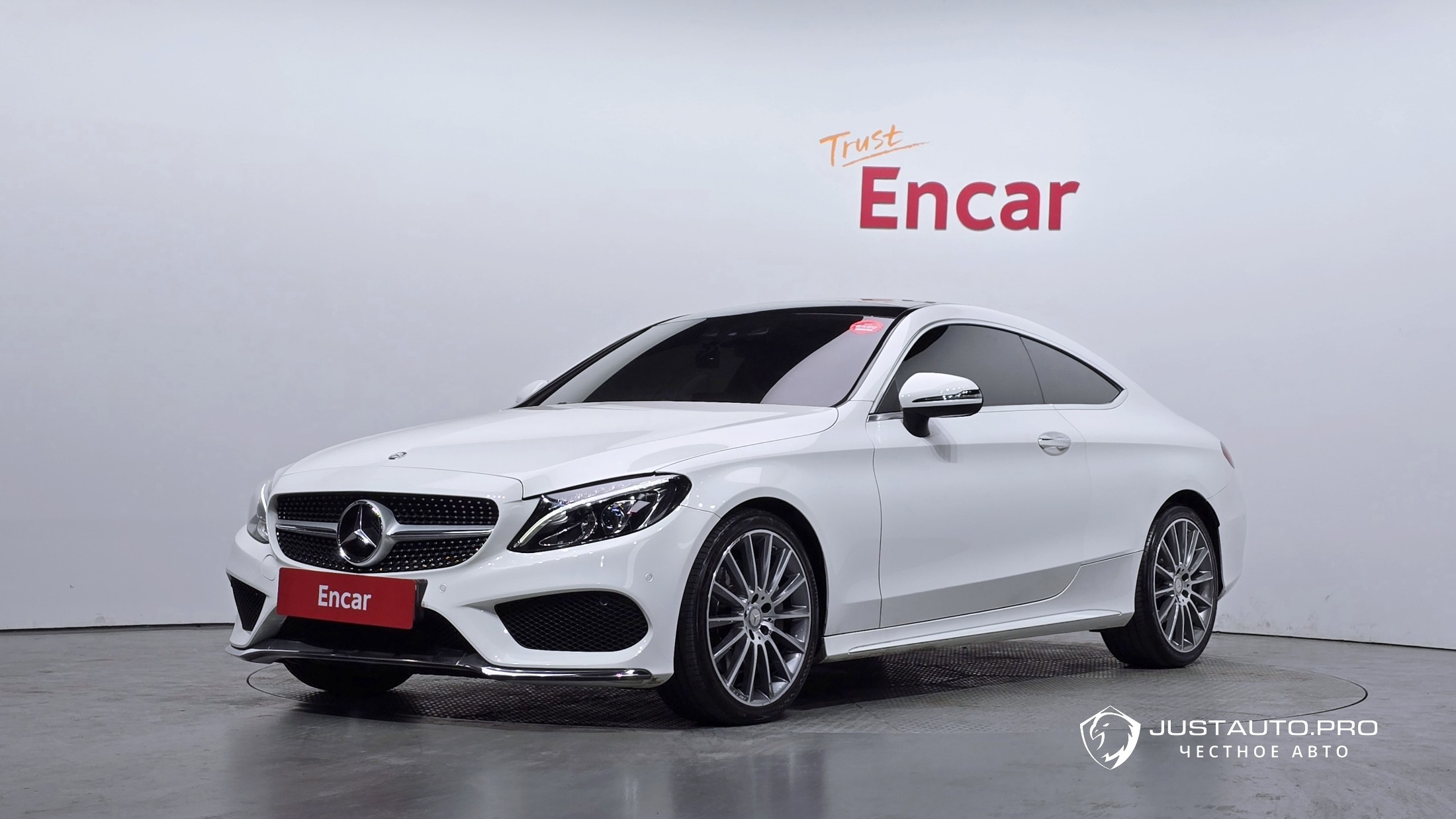 Автомобиль Mercedes-Benz C-Class