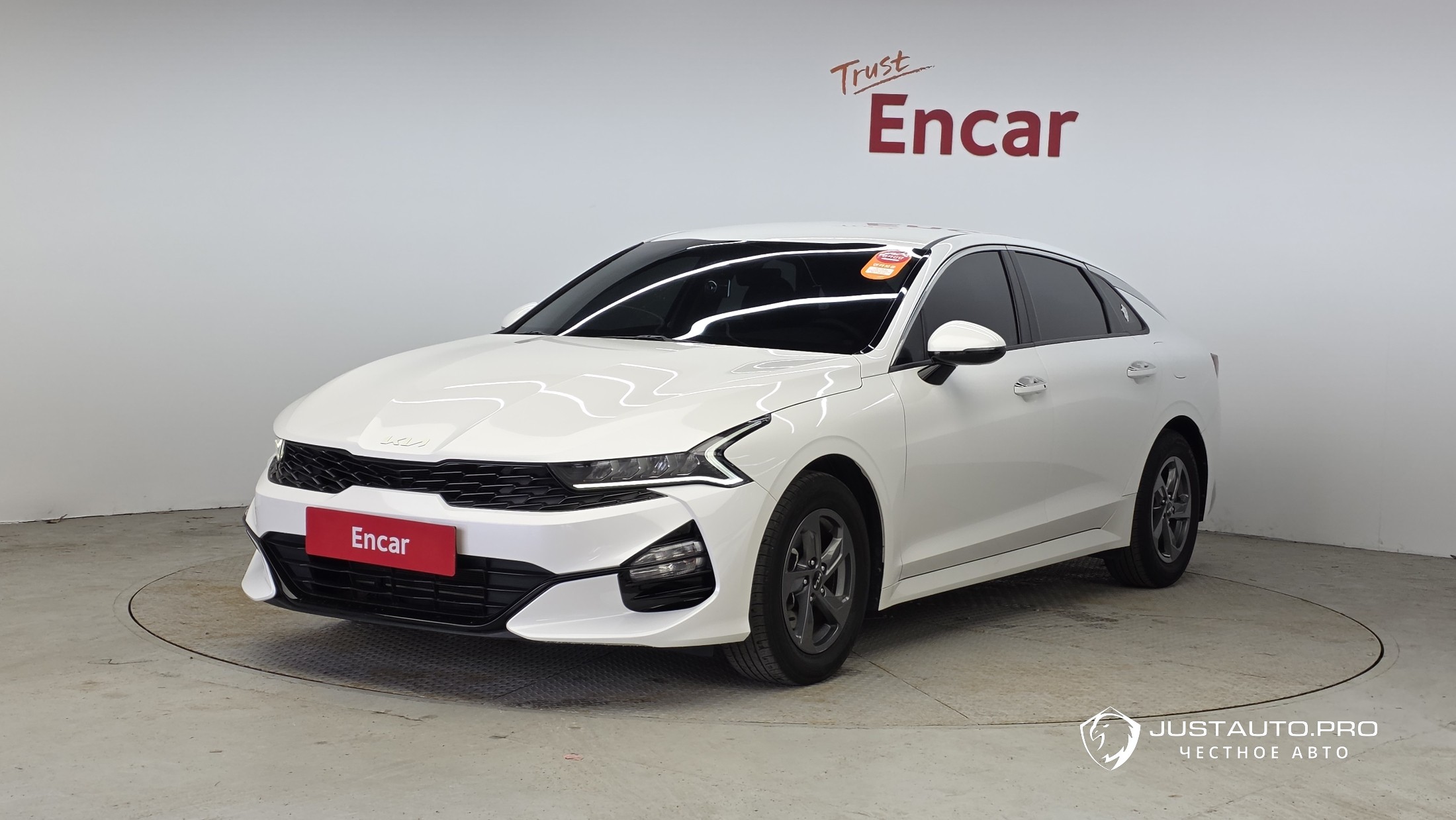 Автомобиль Kia K5