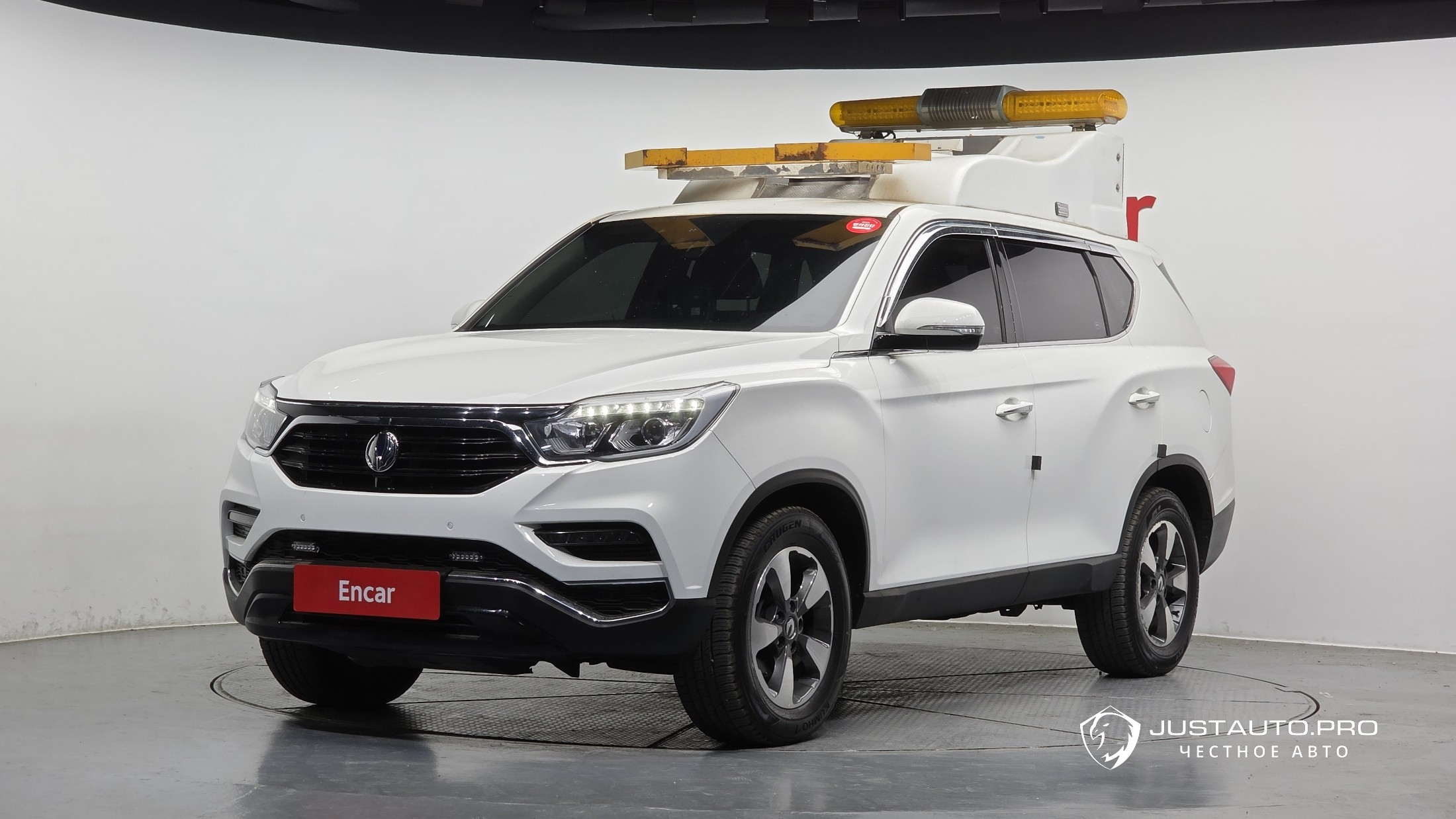 Автомобиль KG_Mobility_Ssangyong Rexton
