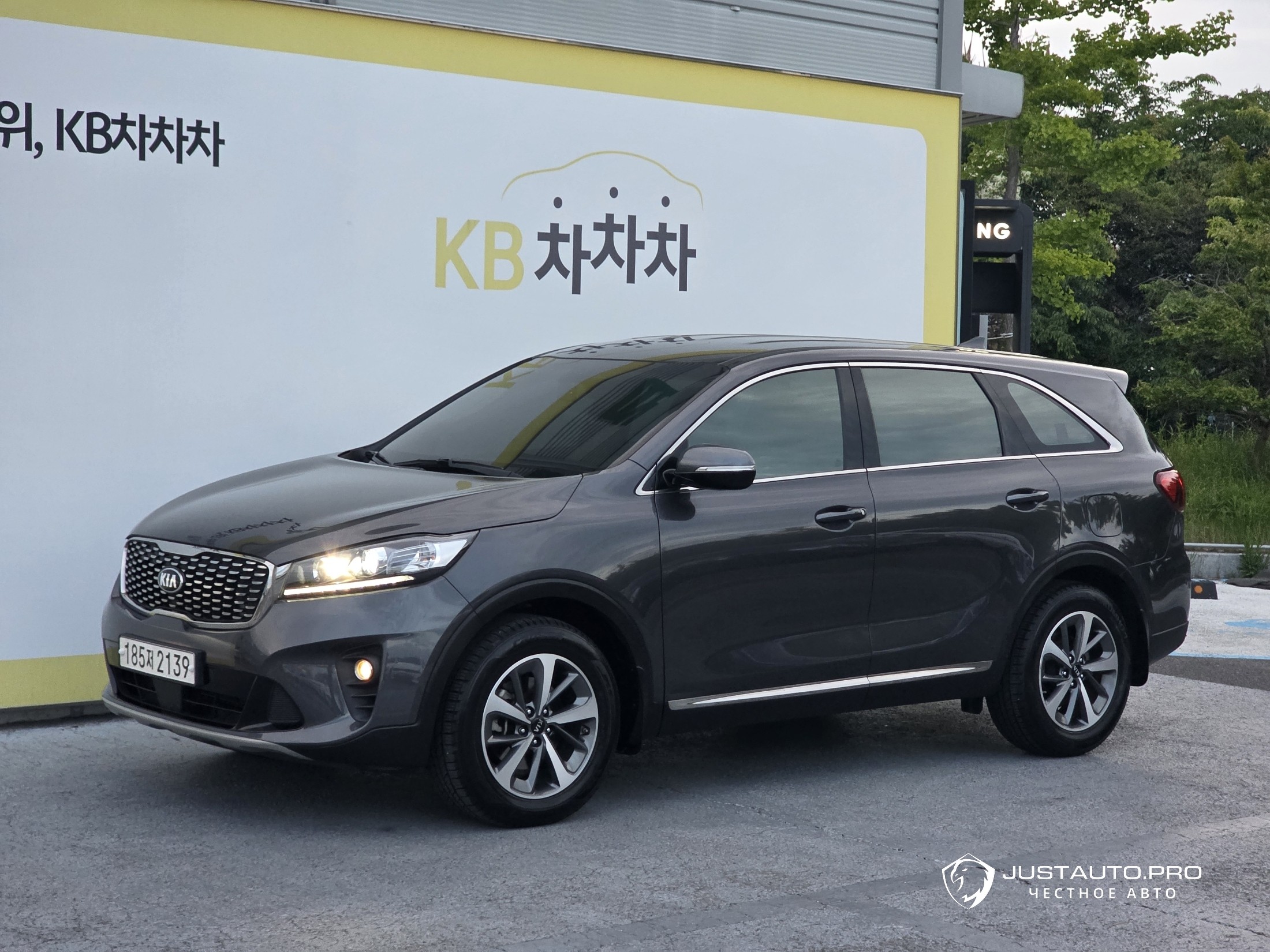 Автомобиль Kia Sorento