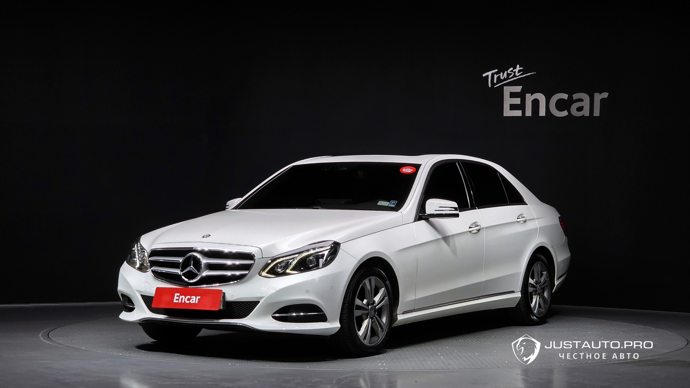 Автомобиль Mercedes-Benz E-Class
