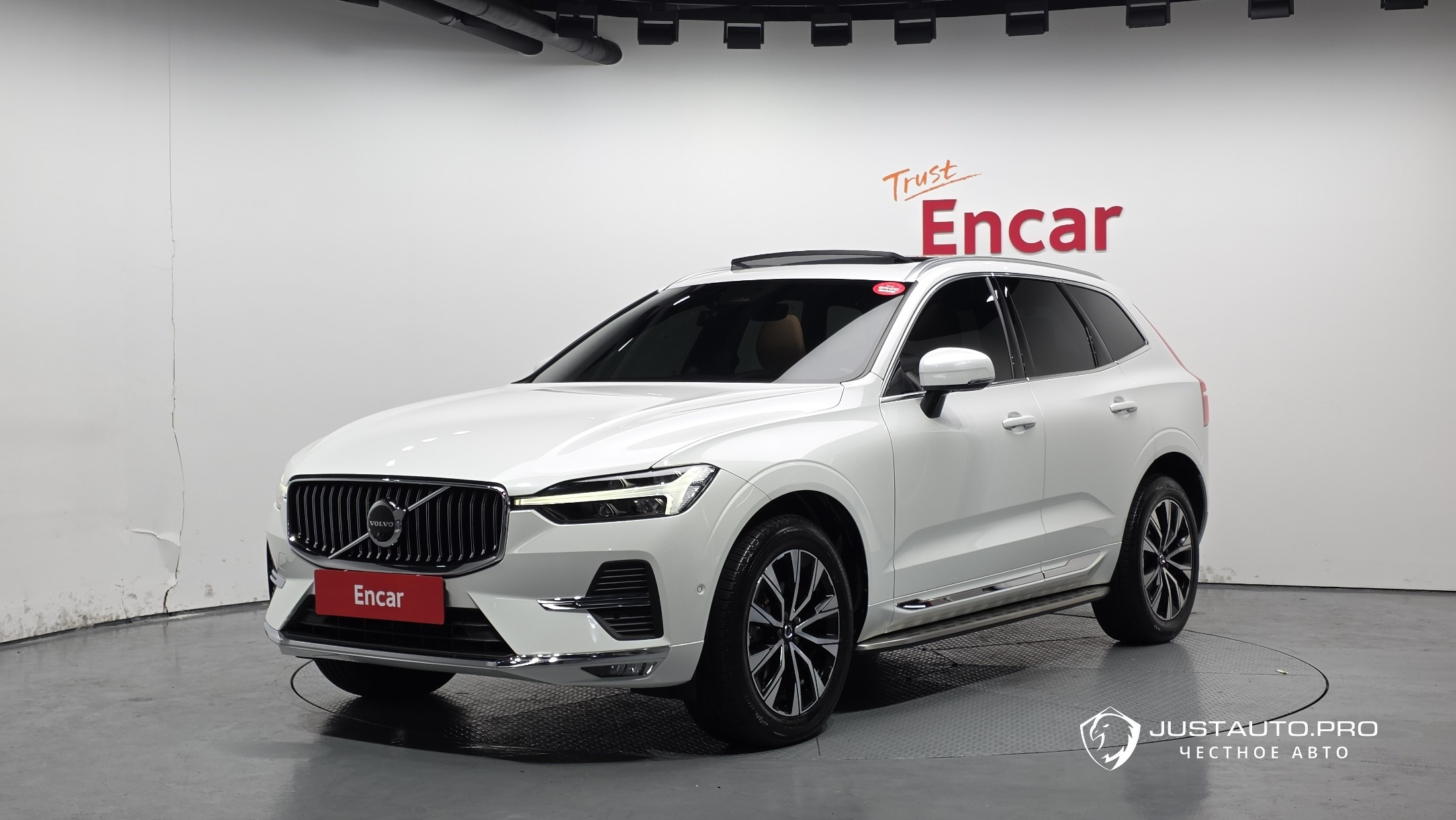 Автомобиль Volvo XC60