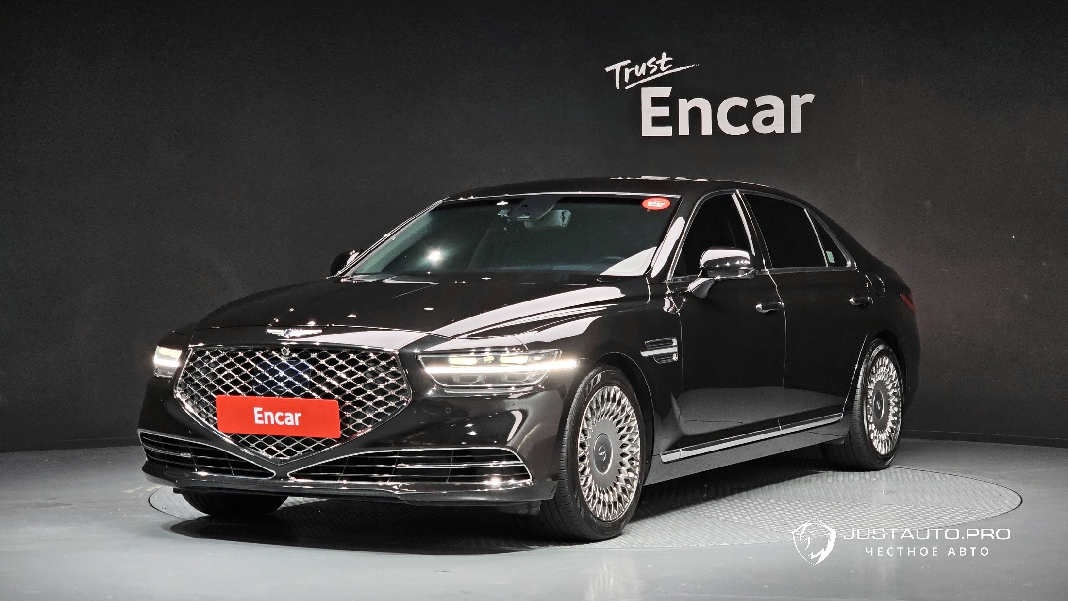 Автомобиль Genesis G90