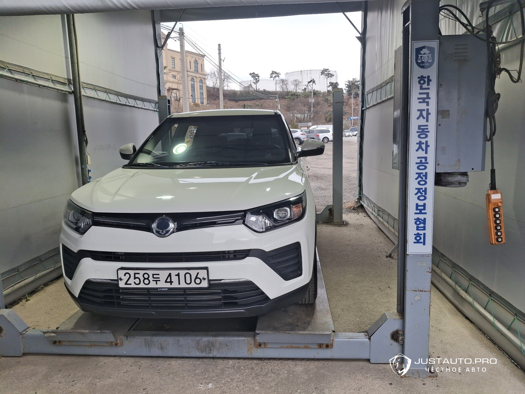 Автомобиль KG_Mobility_Ssangyong TIBOLI