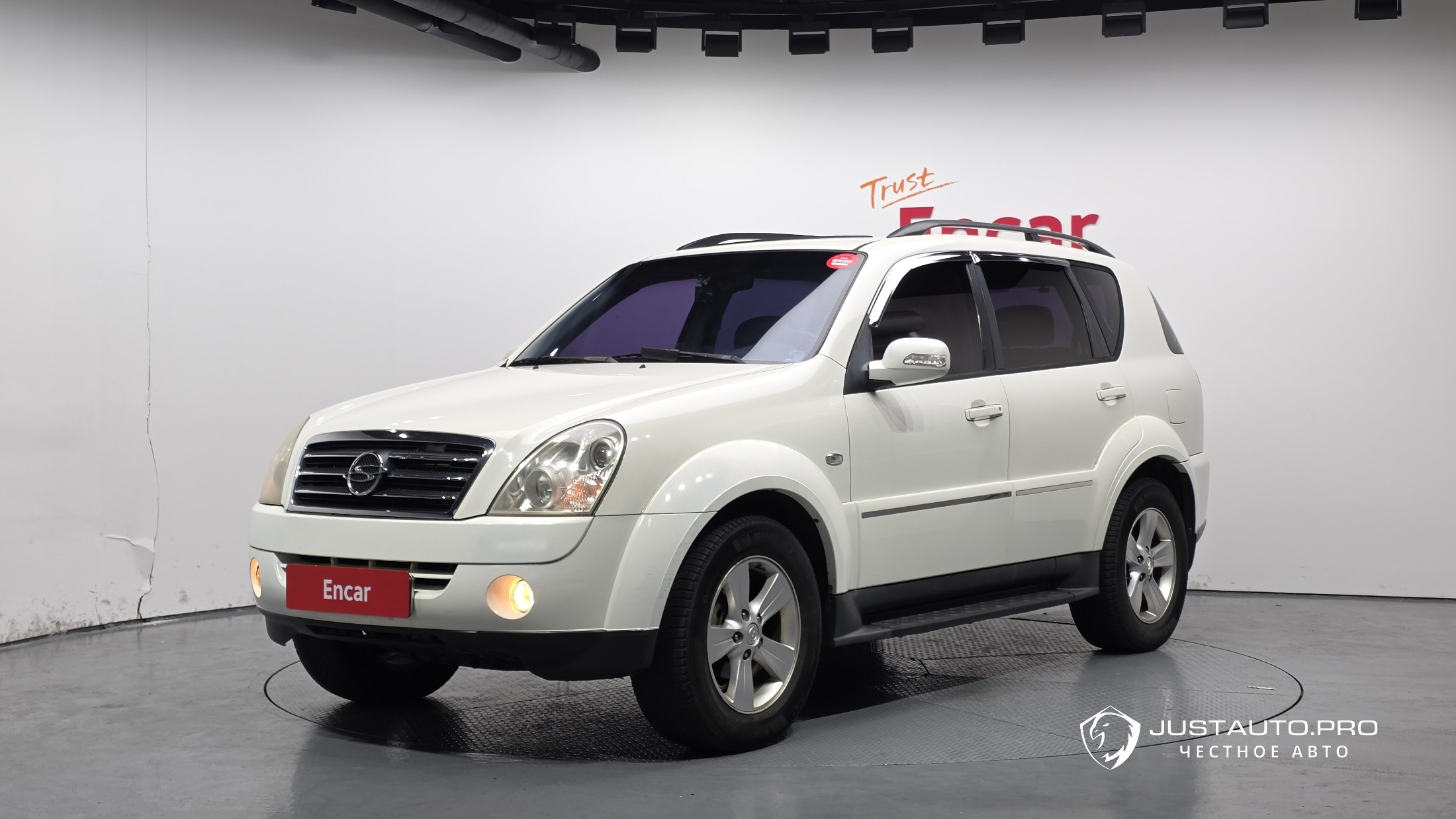 Автомобиль KG_Mobility_Ssangyong Rexton