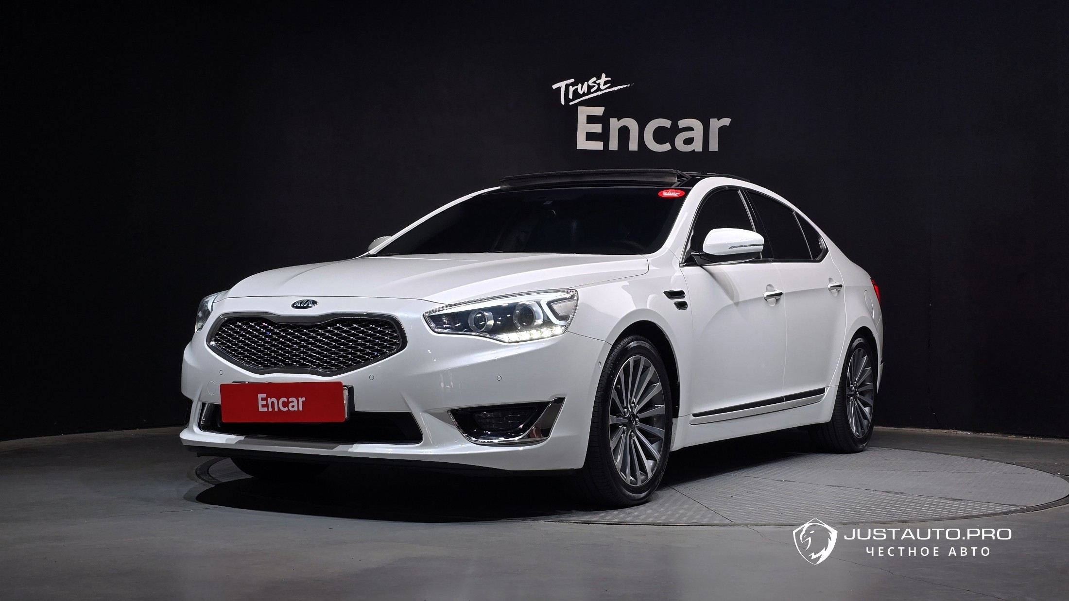 Автомобиль Kia K7