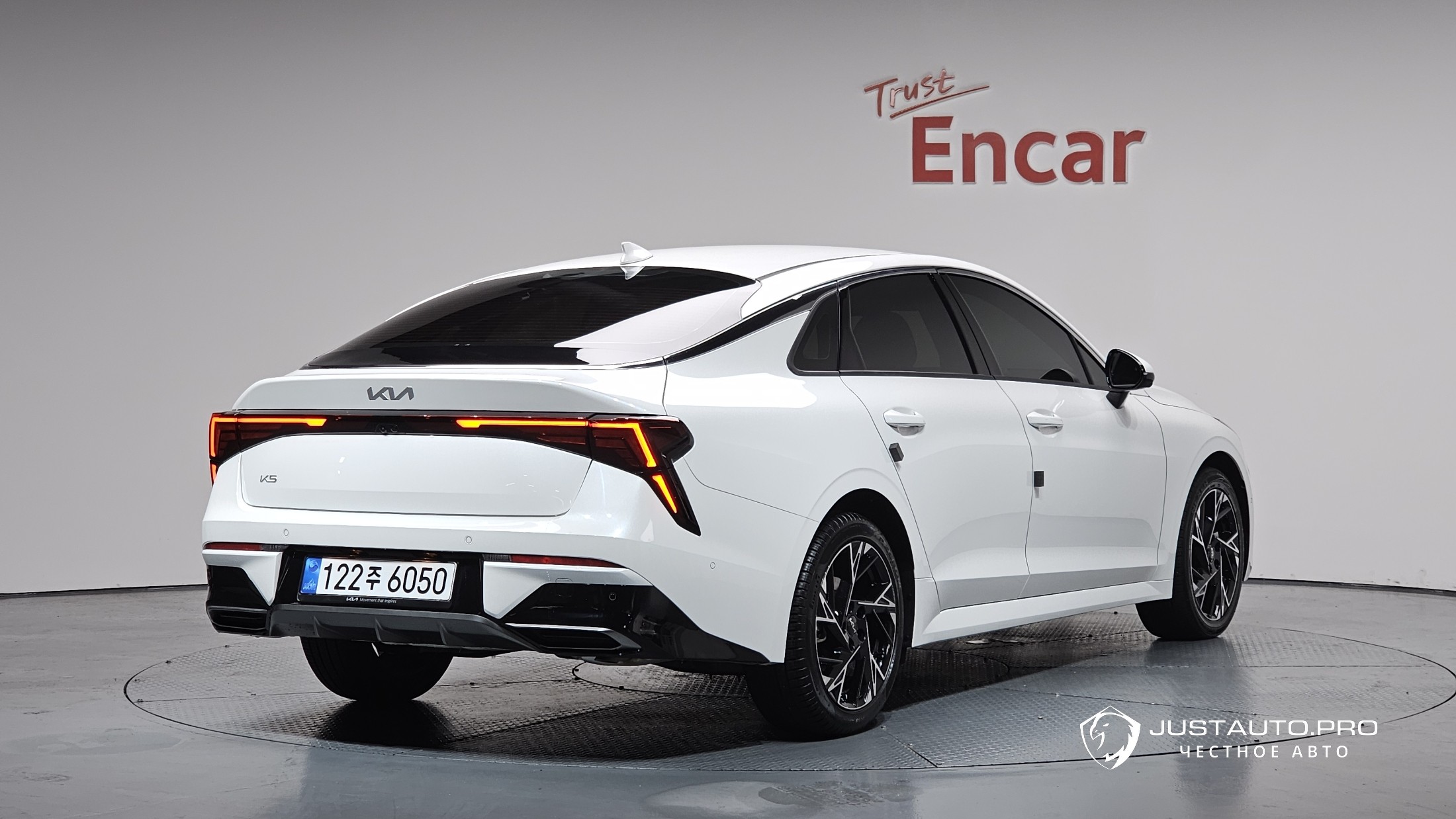 Автомобиль Kia K5