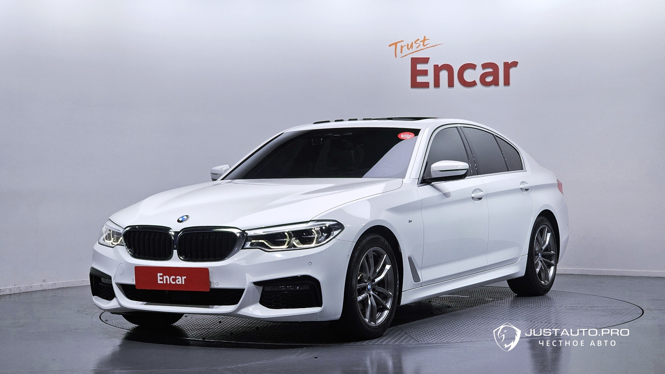 Автомобиль BMW 5-Series