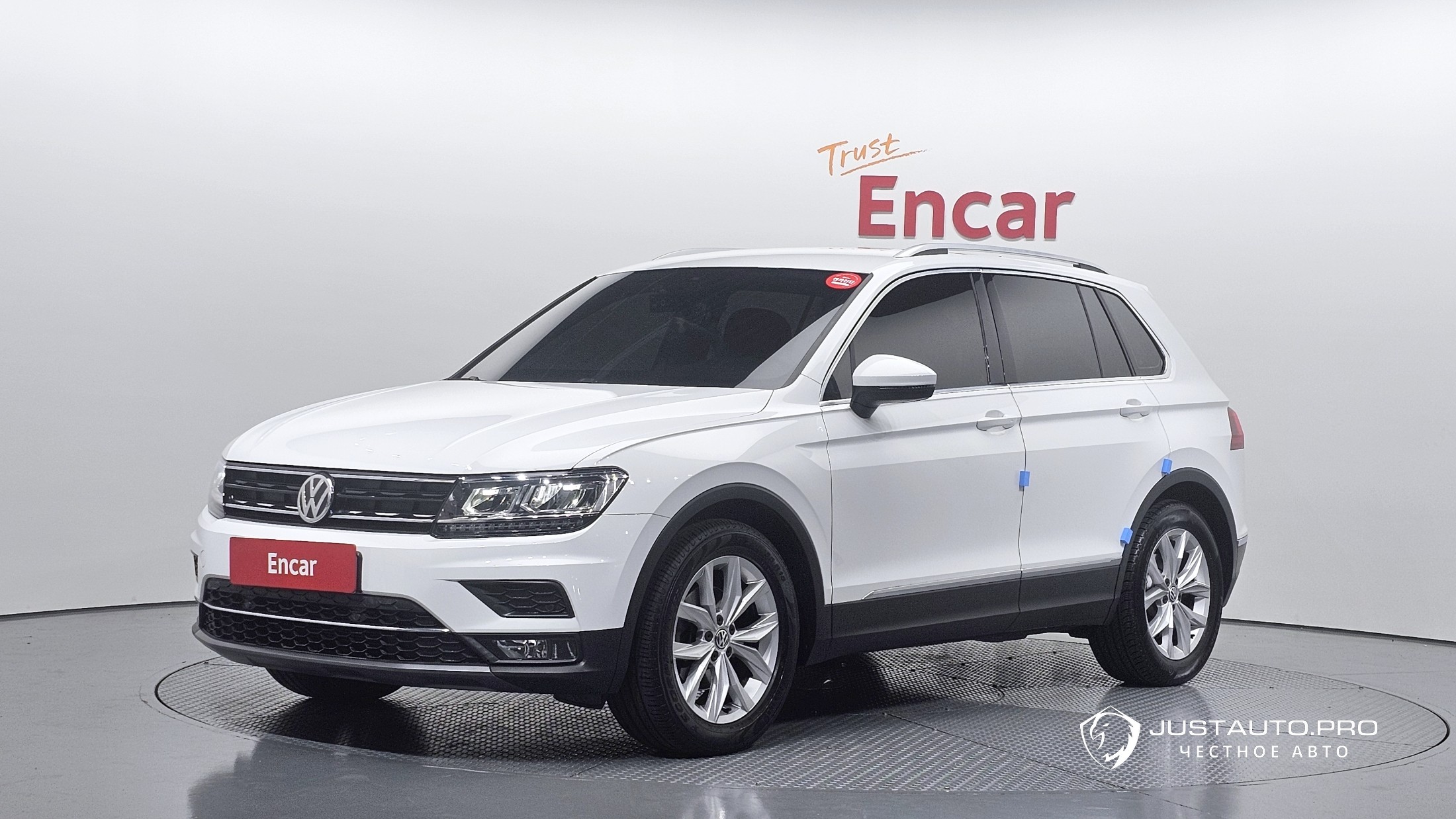 Автомобиль Volkswagen Tiguan