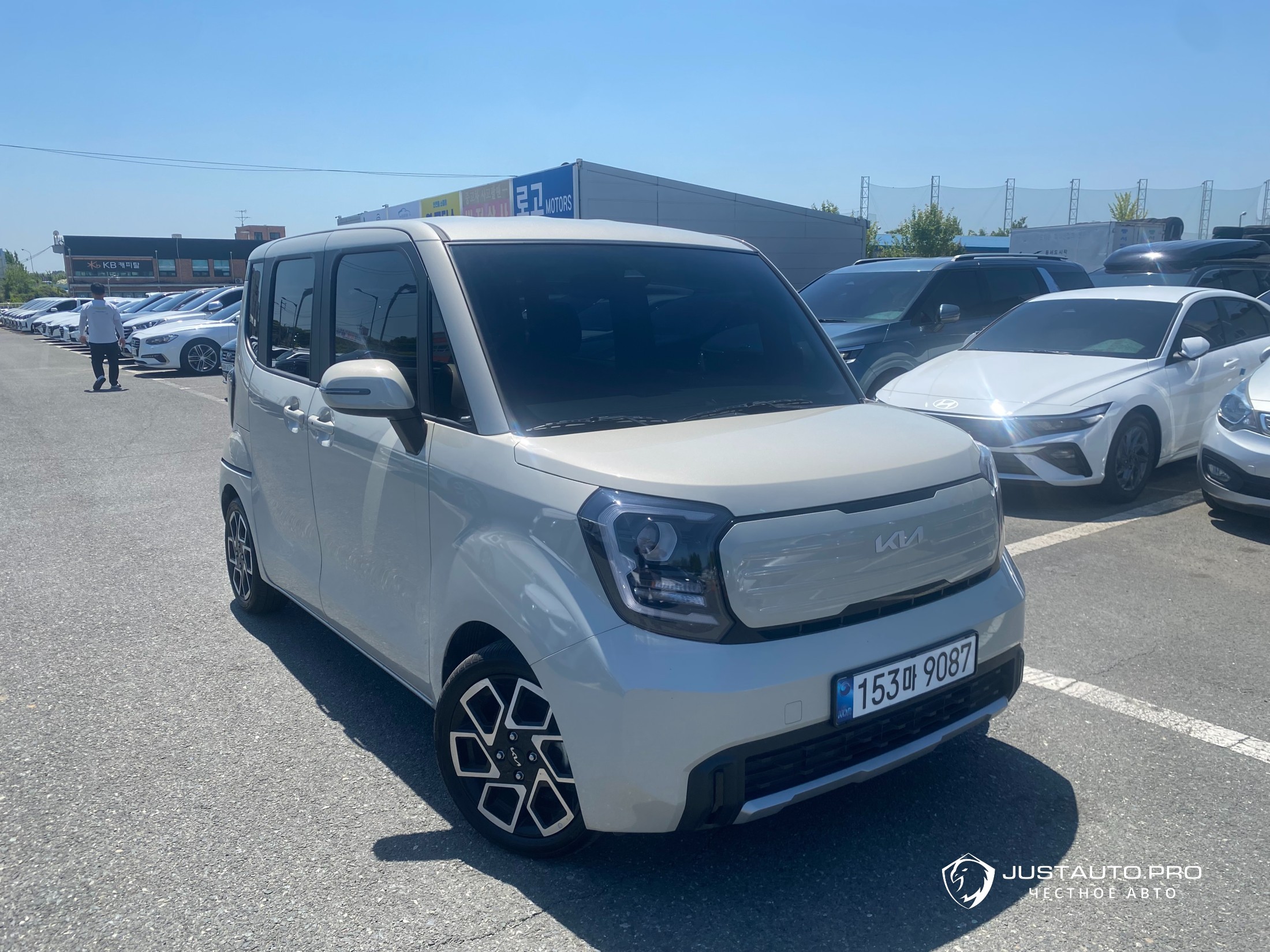 Автомобиль Kia RAY
