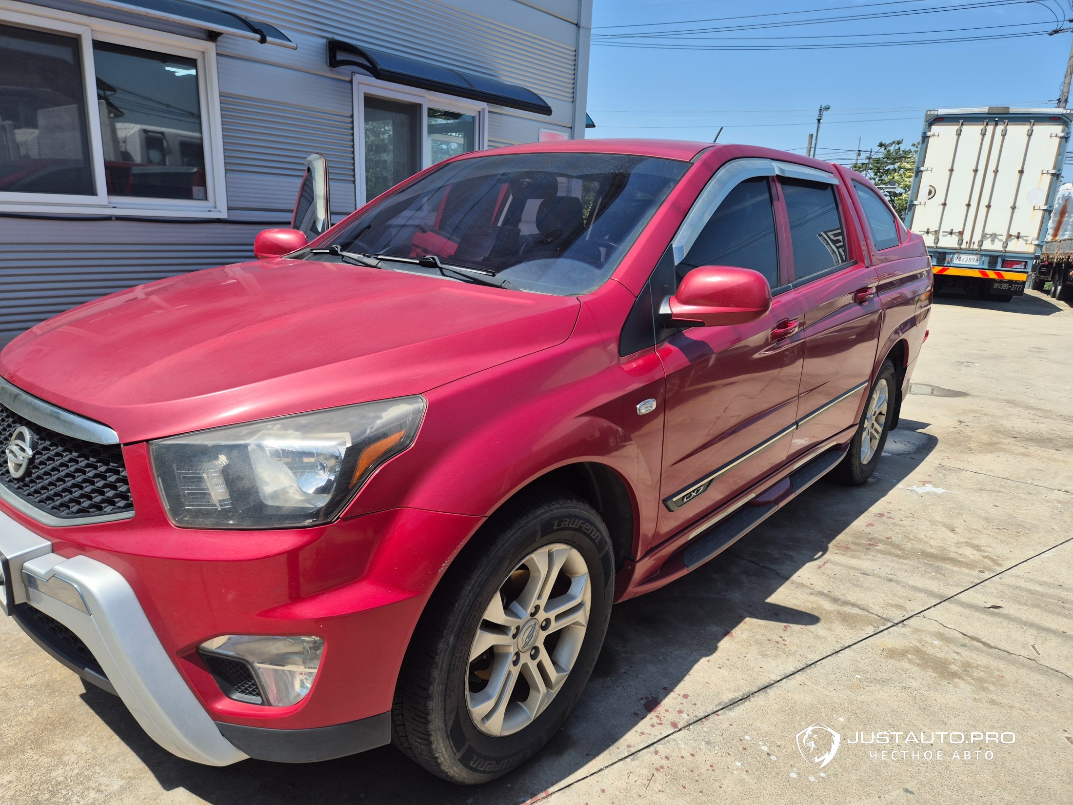 Автомобиль KG_Mobility_Ssangyong KORANDO
