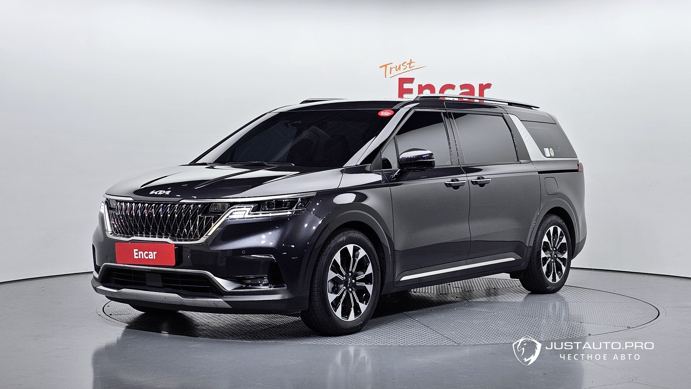Автомобиль Kia Canival