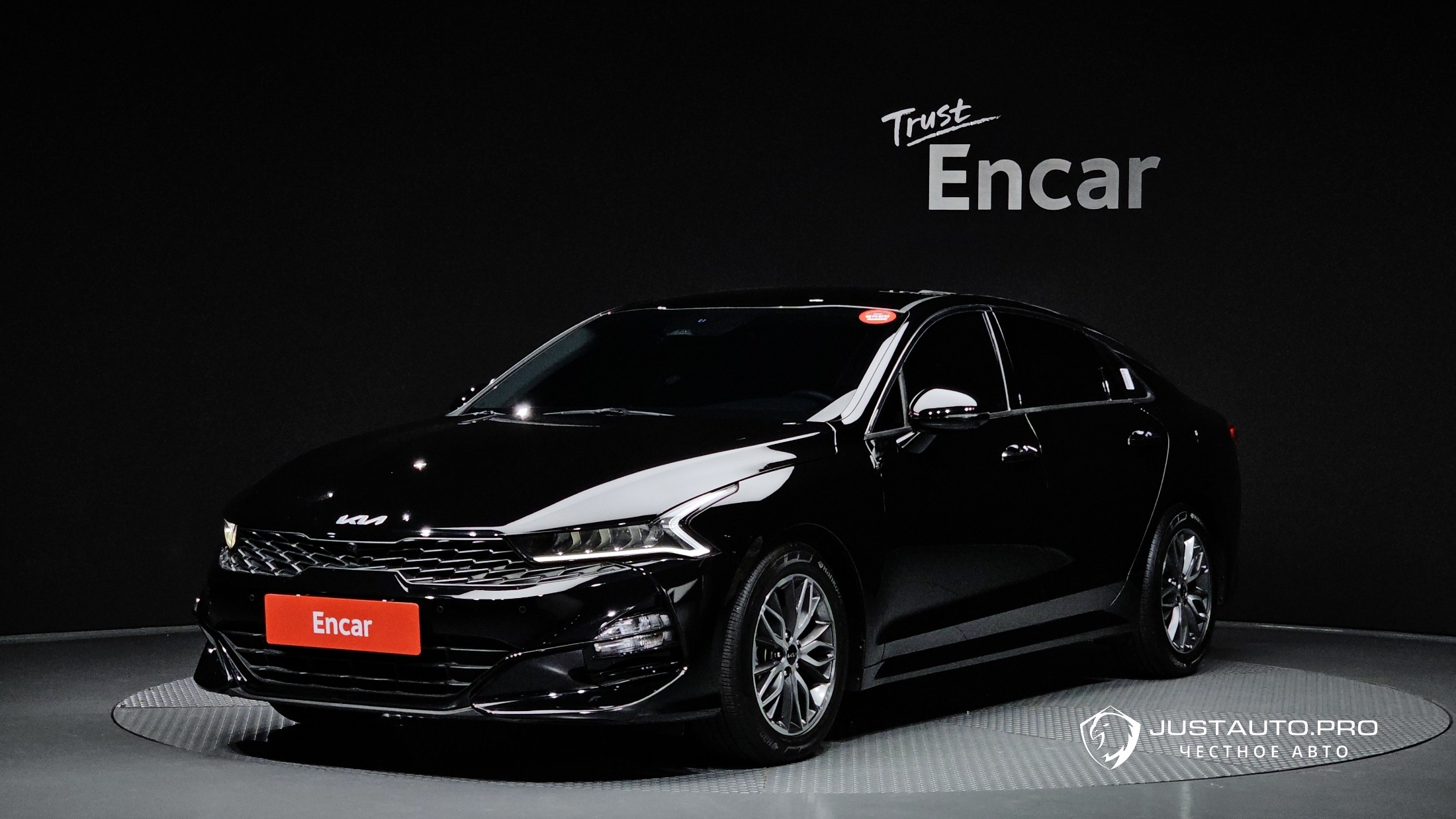 Автомобиль Kia K5