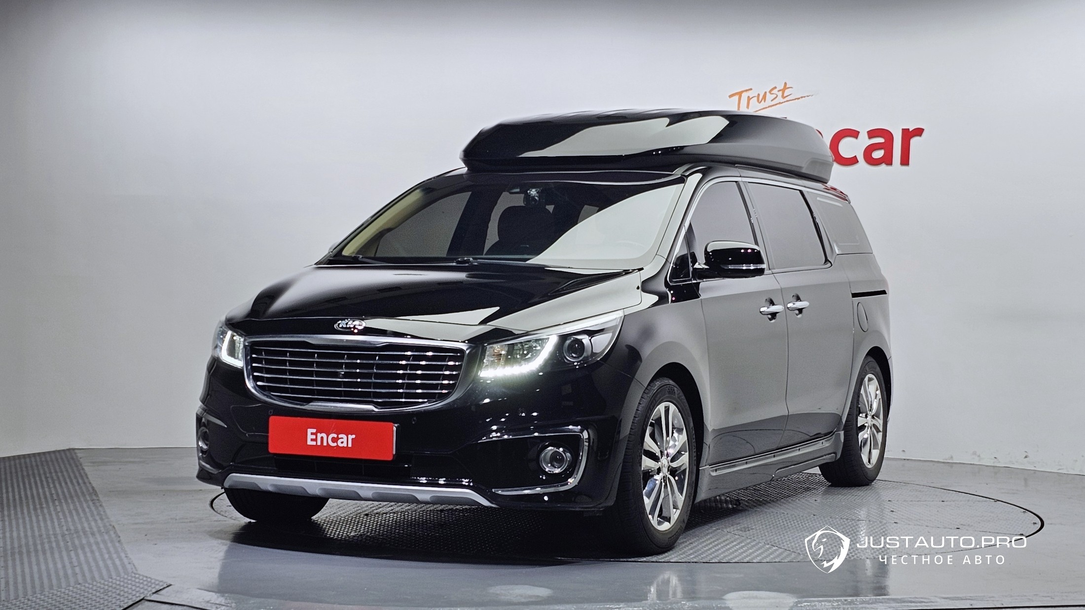 Автомобиль Kia Canival