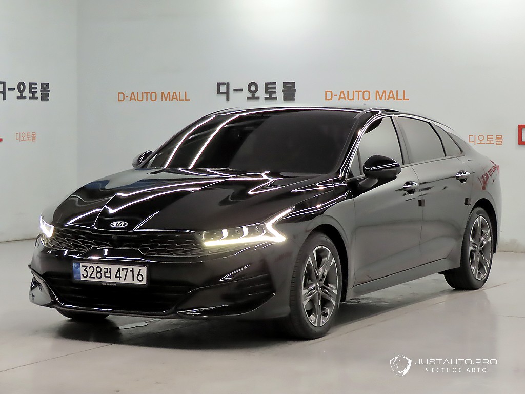 Автомобиль Kia K5