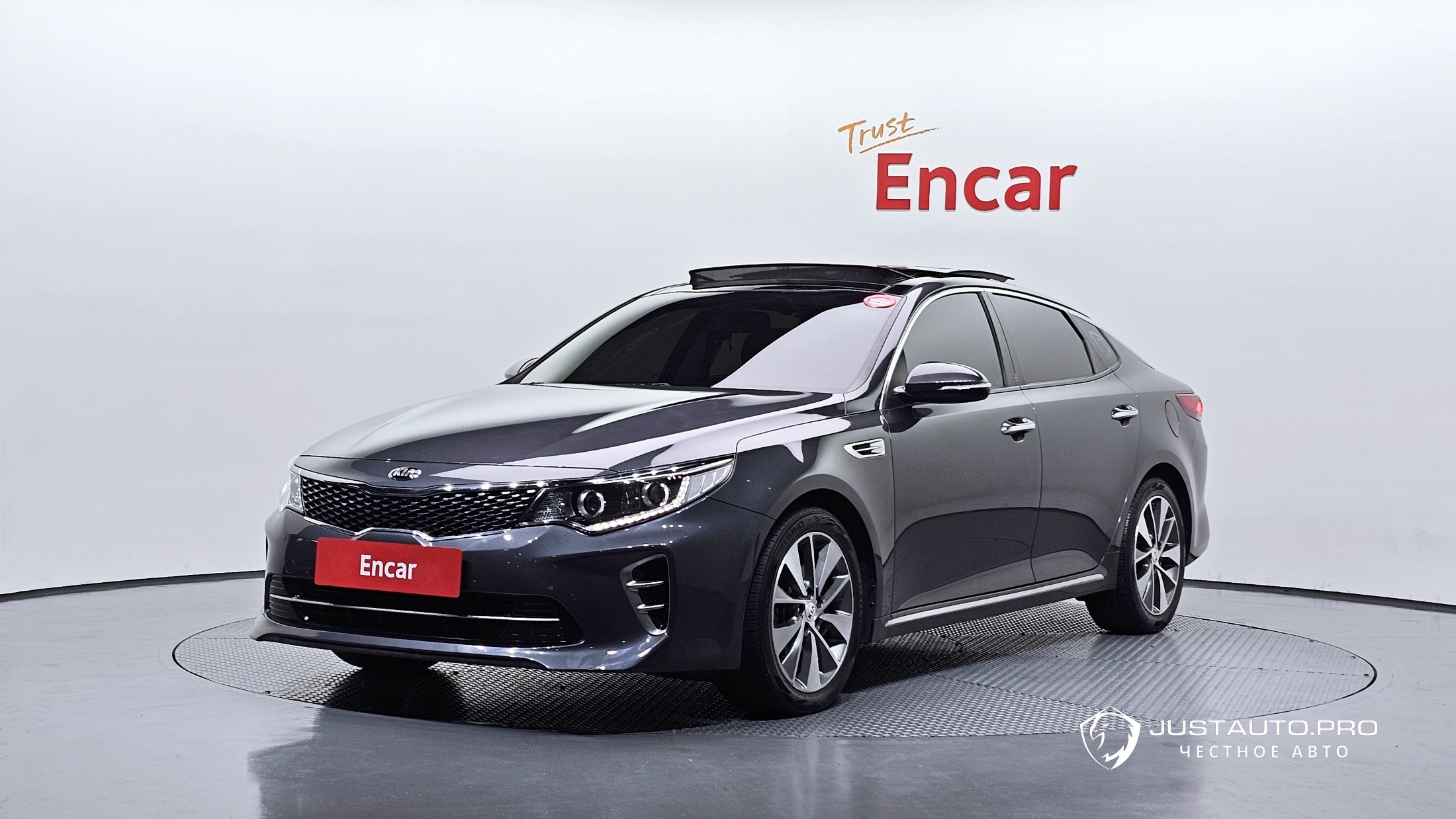 Автомобиль Kia K5
