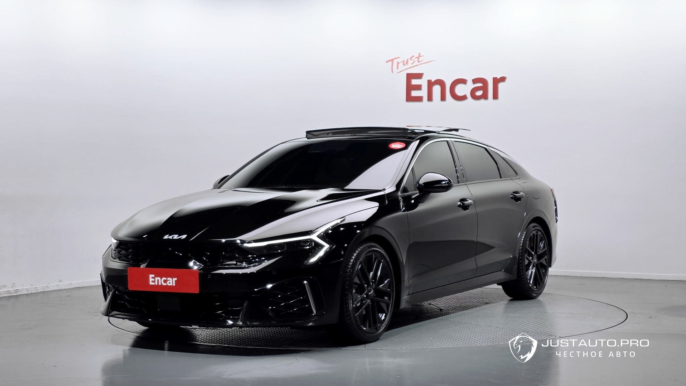 Автомобиль Kia K5