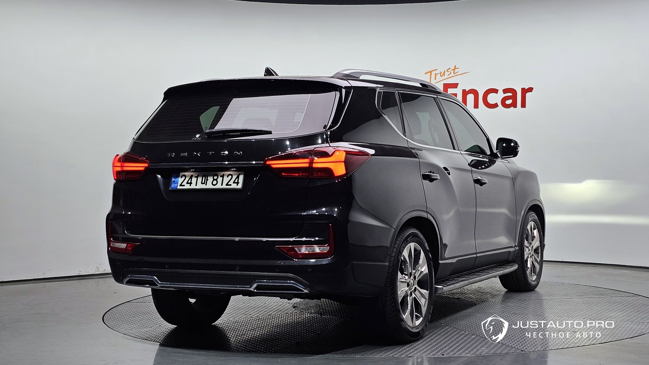 Автомобиль KG_Mobility_Ssangyong Rexton