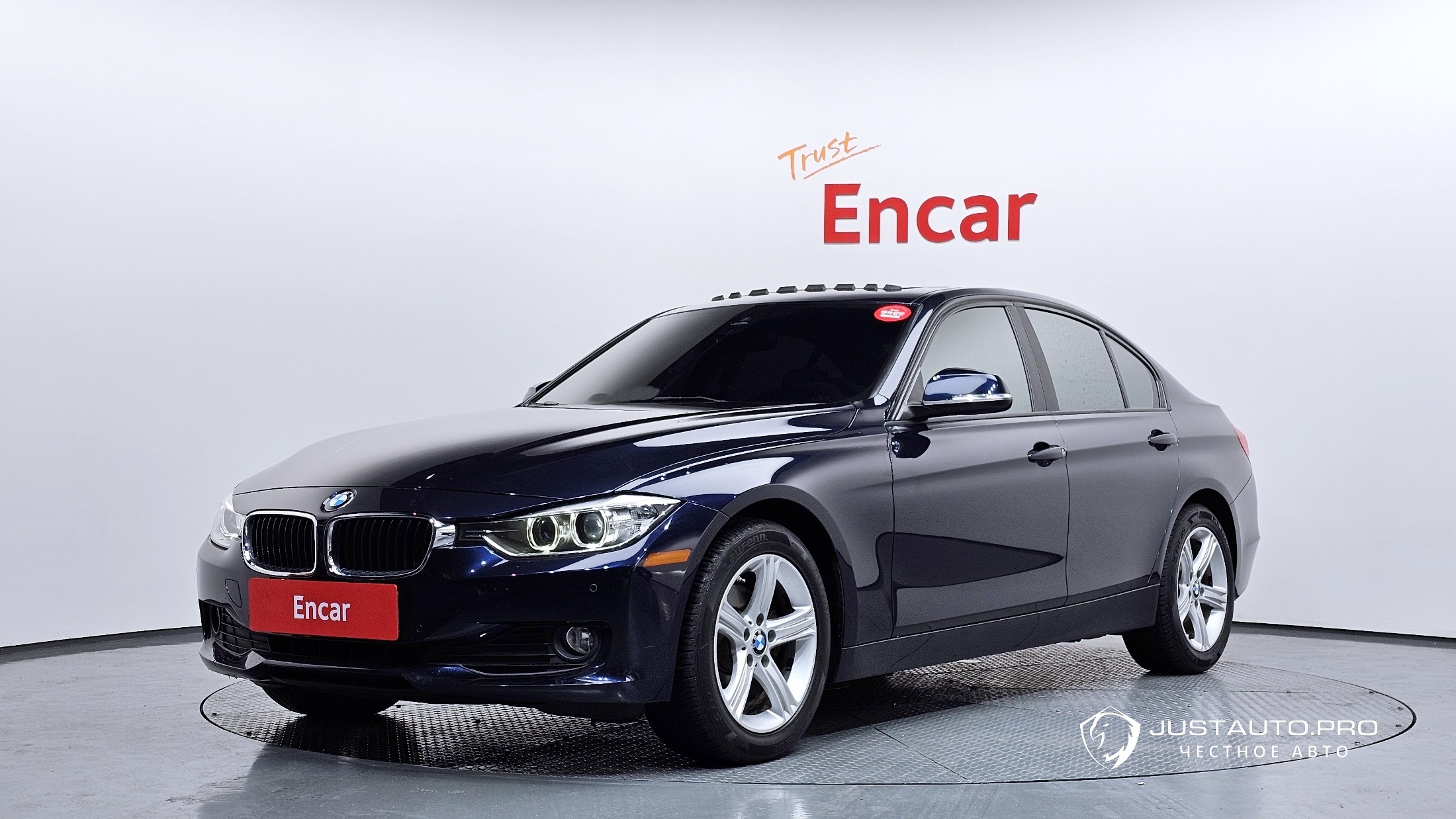 Автомобиль BMW 3-Series