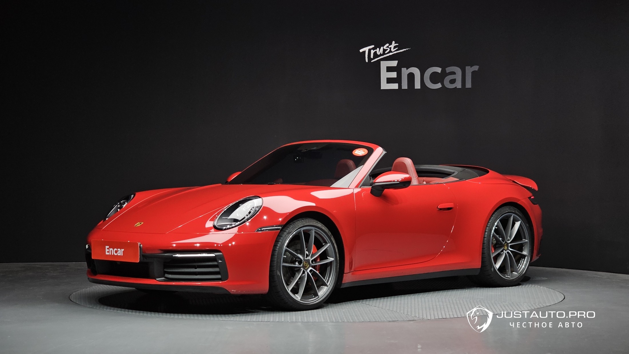 Автомобиль Porsche 911