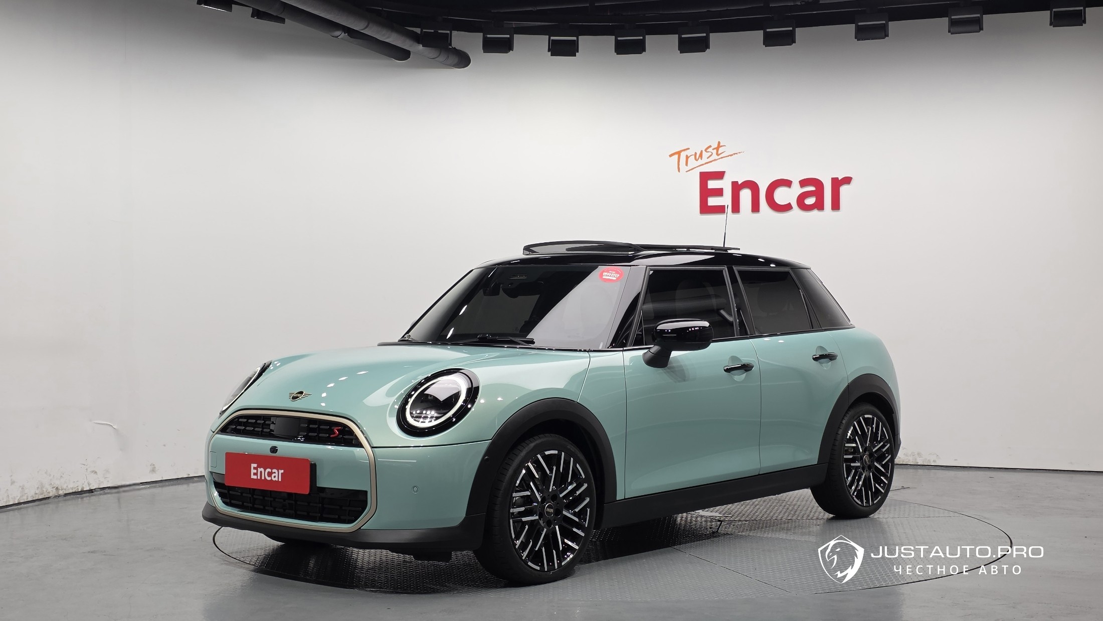 Автомобиль Mini Cooper