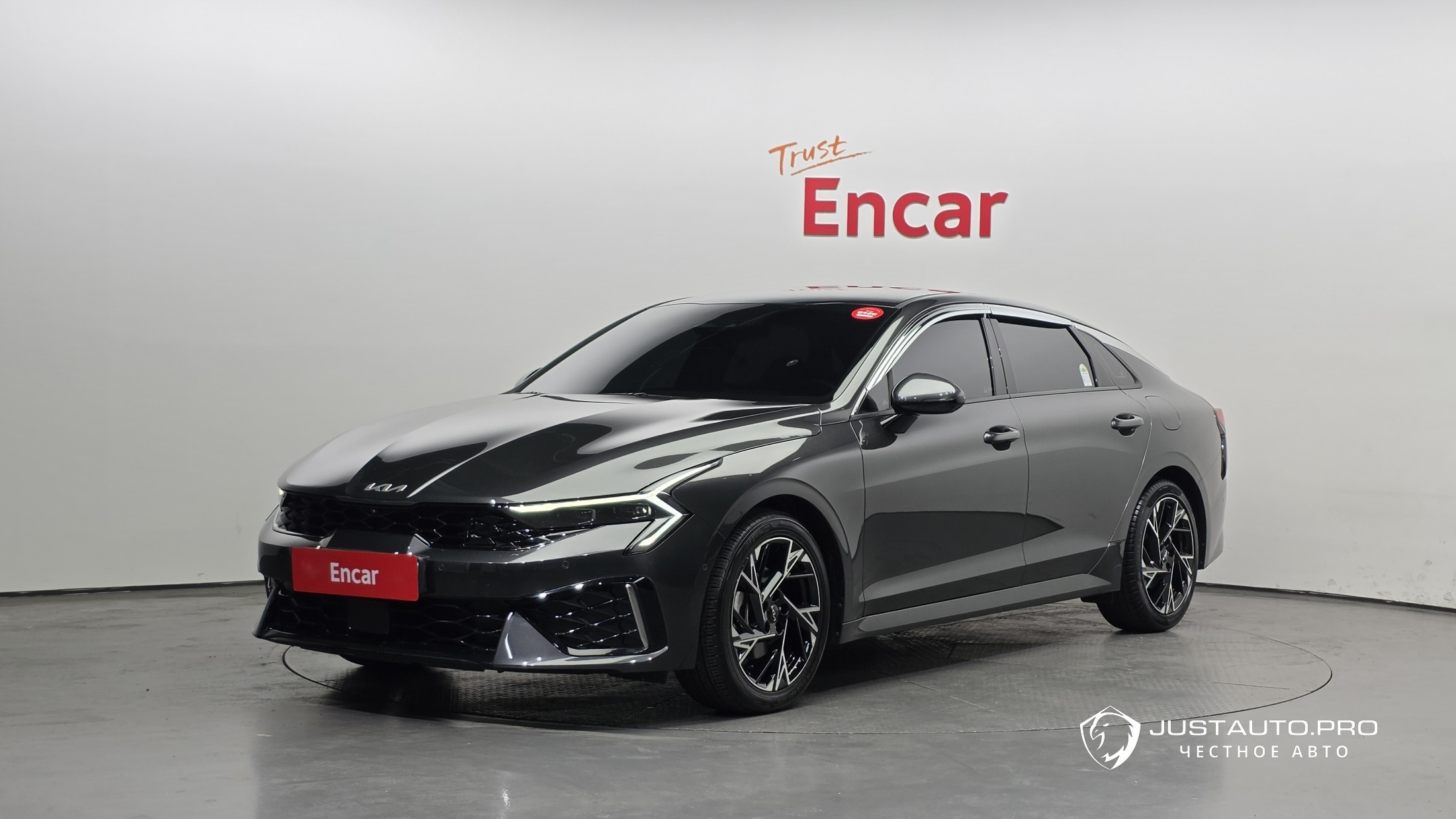 Автомобиль Kia K5