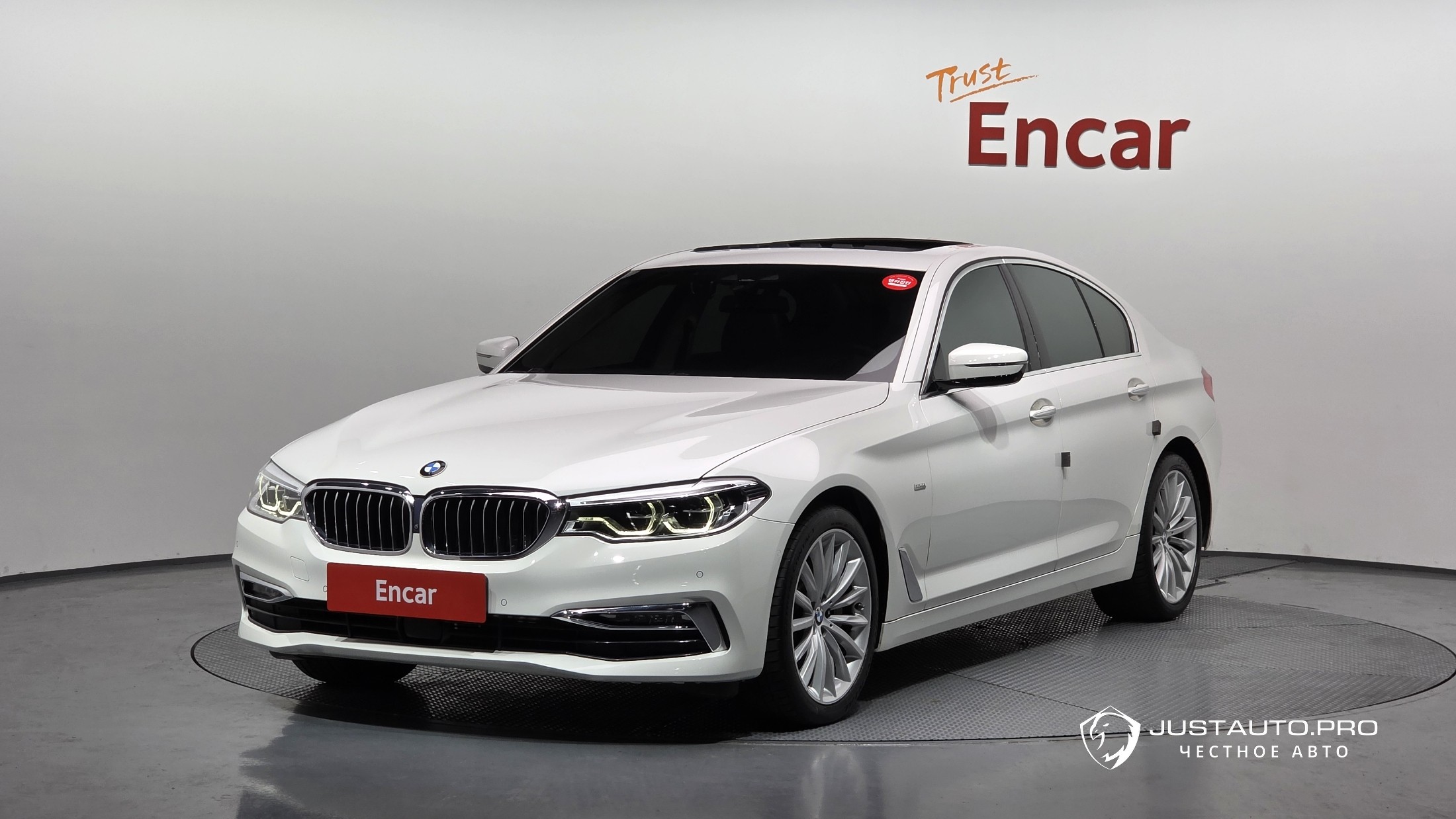 Автомобиль BMW 5-Series