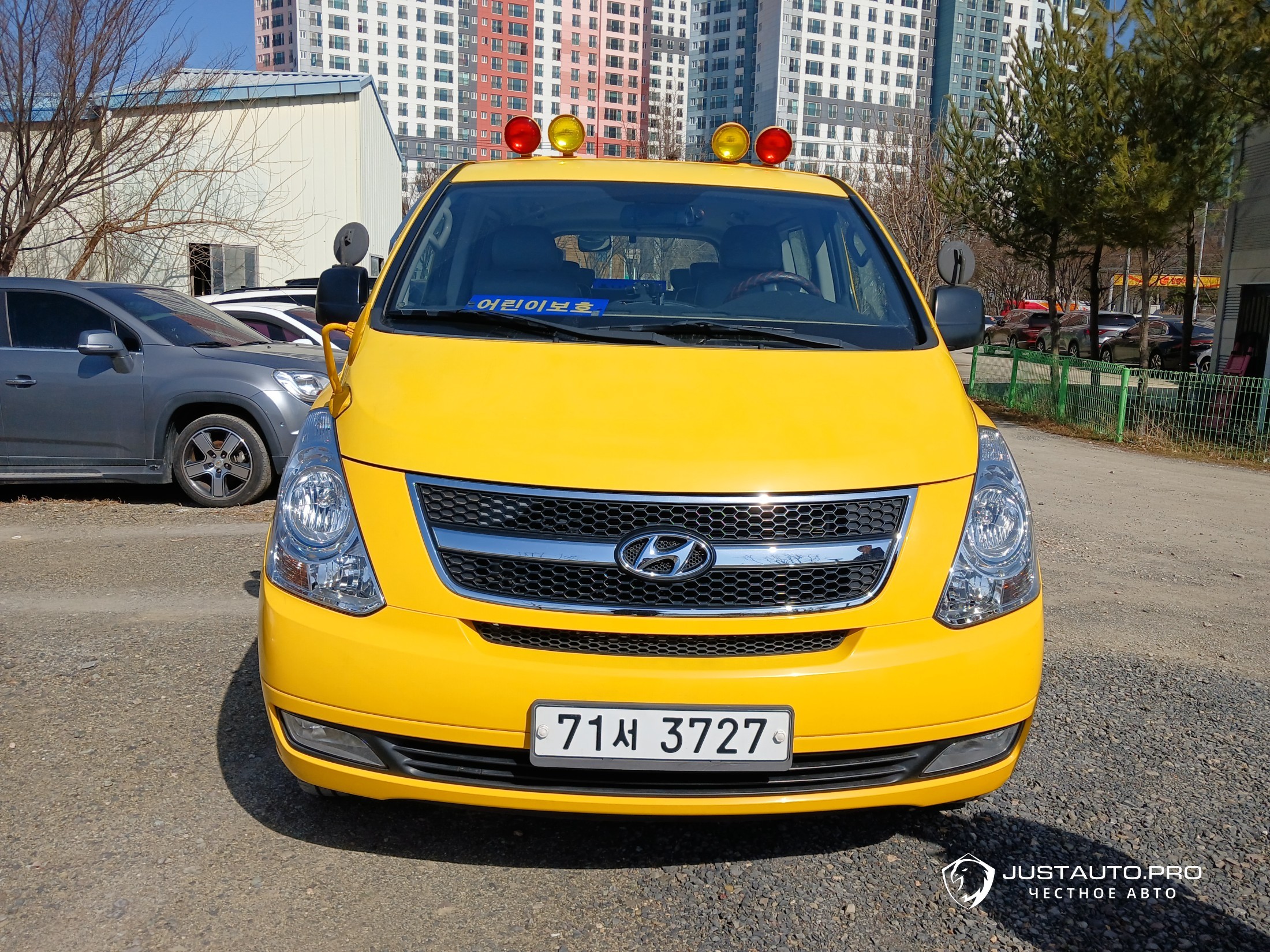 Автомобиль Hyundai Starex
