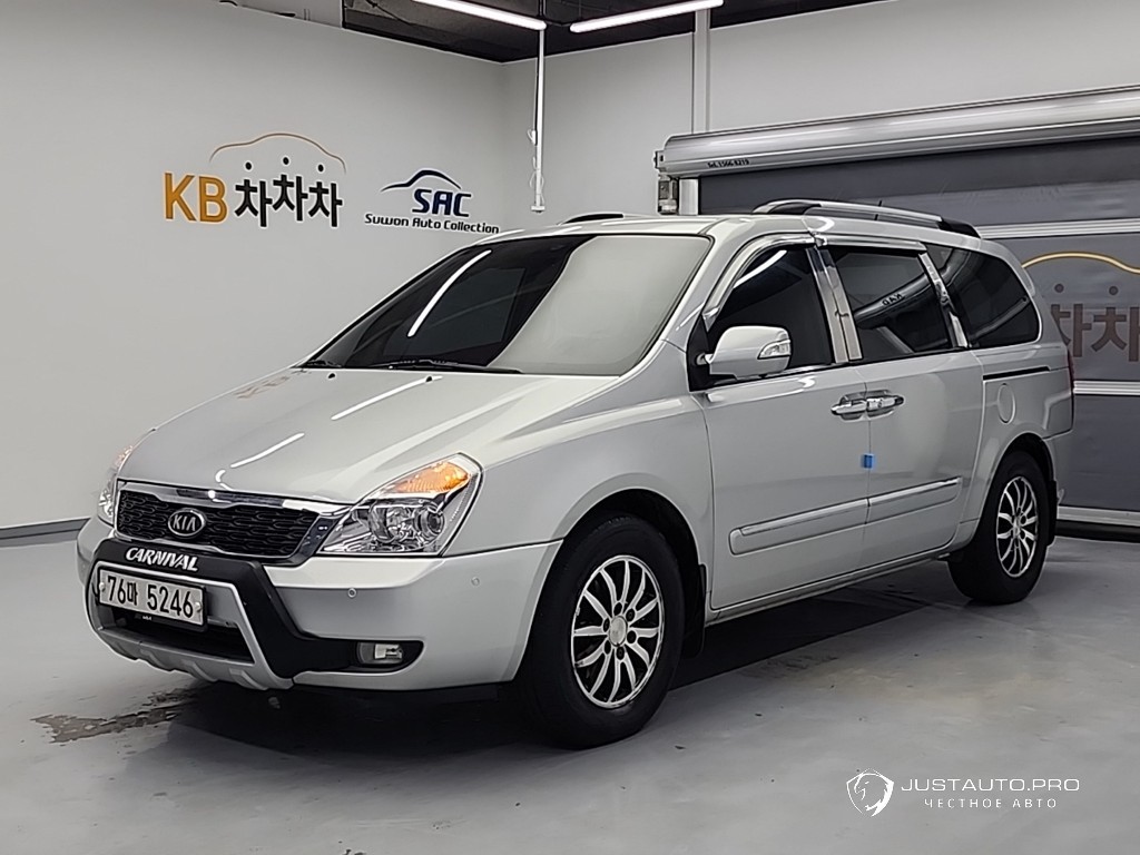 Автомобиль Kia Canival