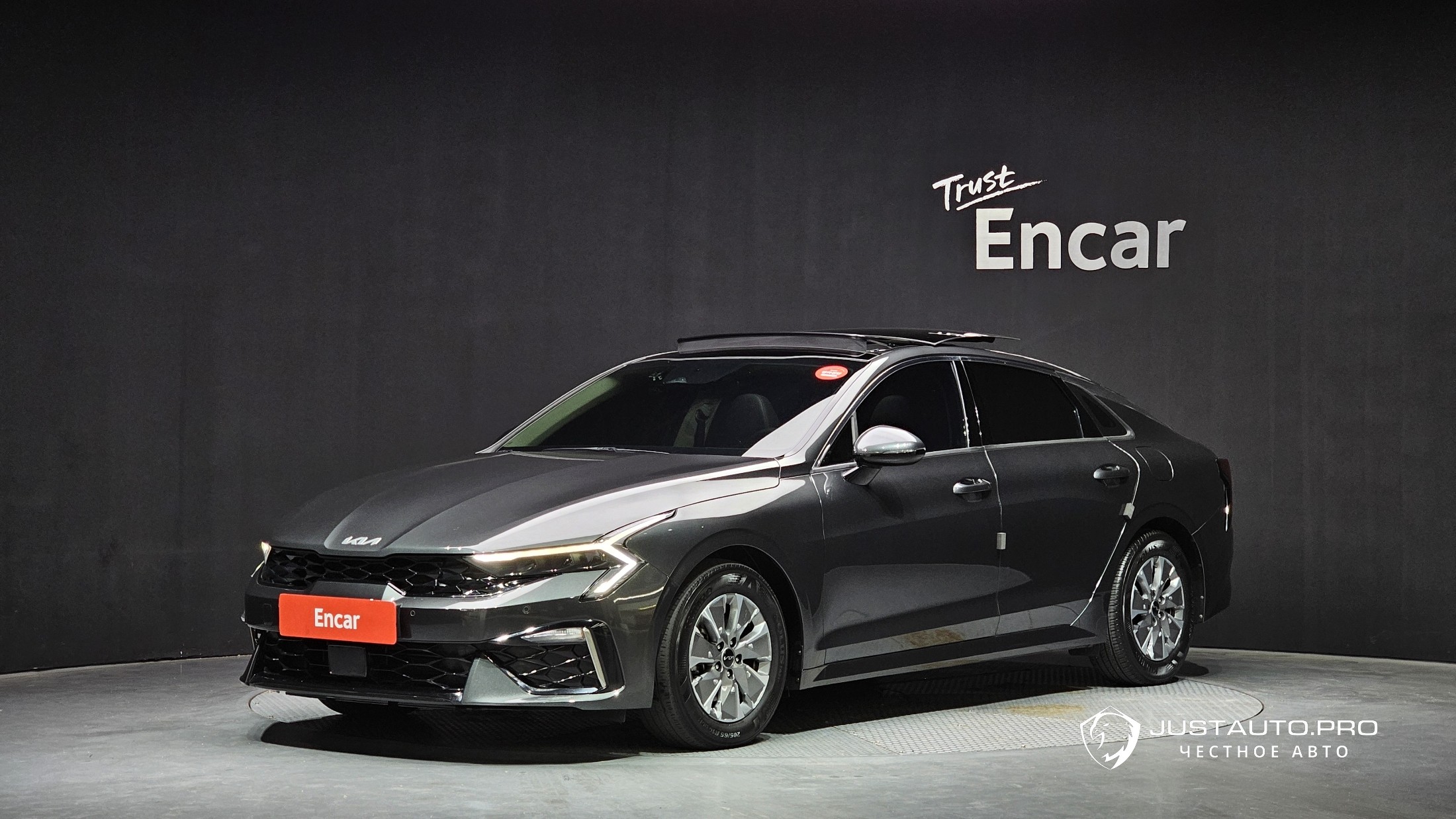 Автомобиль Kia K5