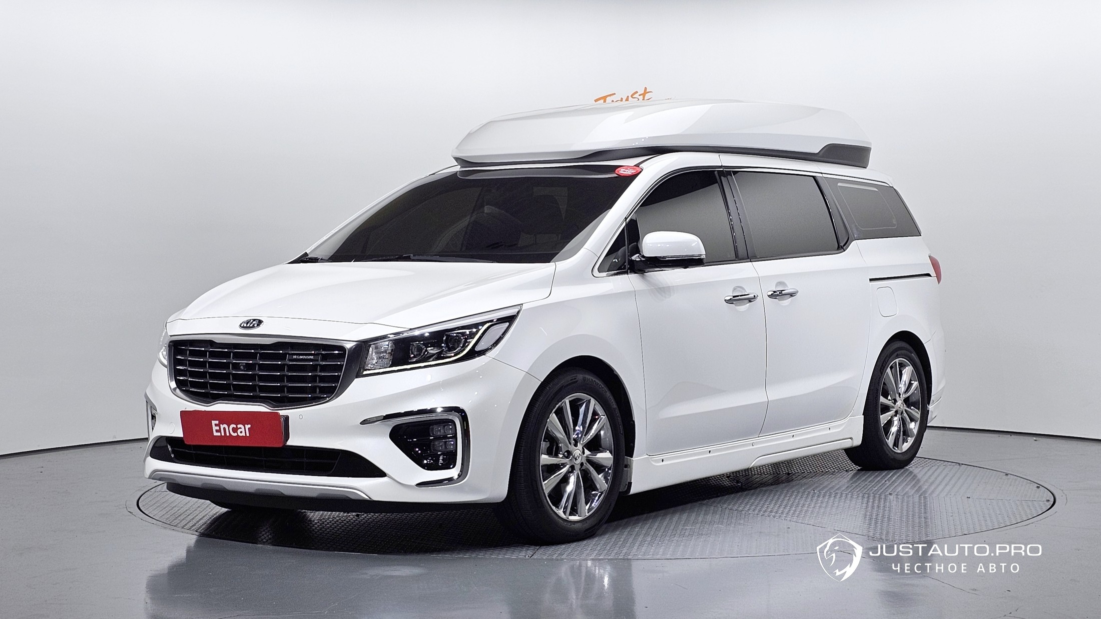 Автомобиль Kia Canival