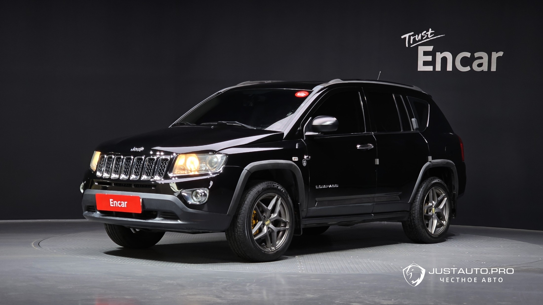 Автомобиль Jeep Compass