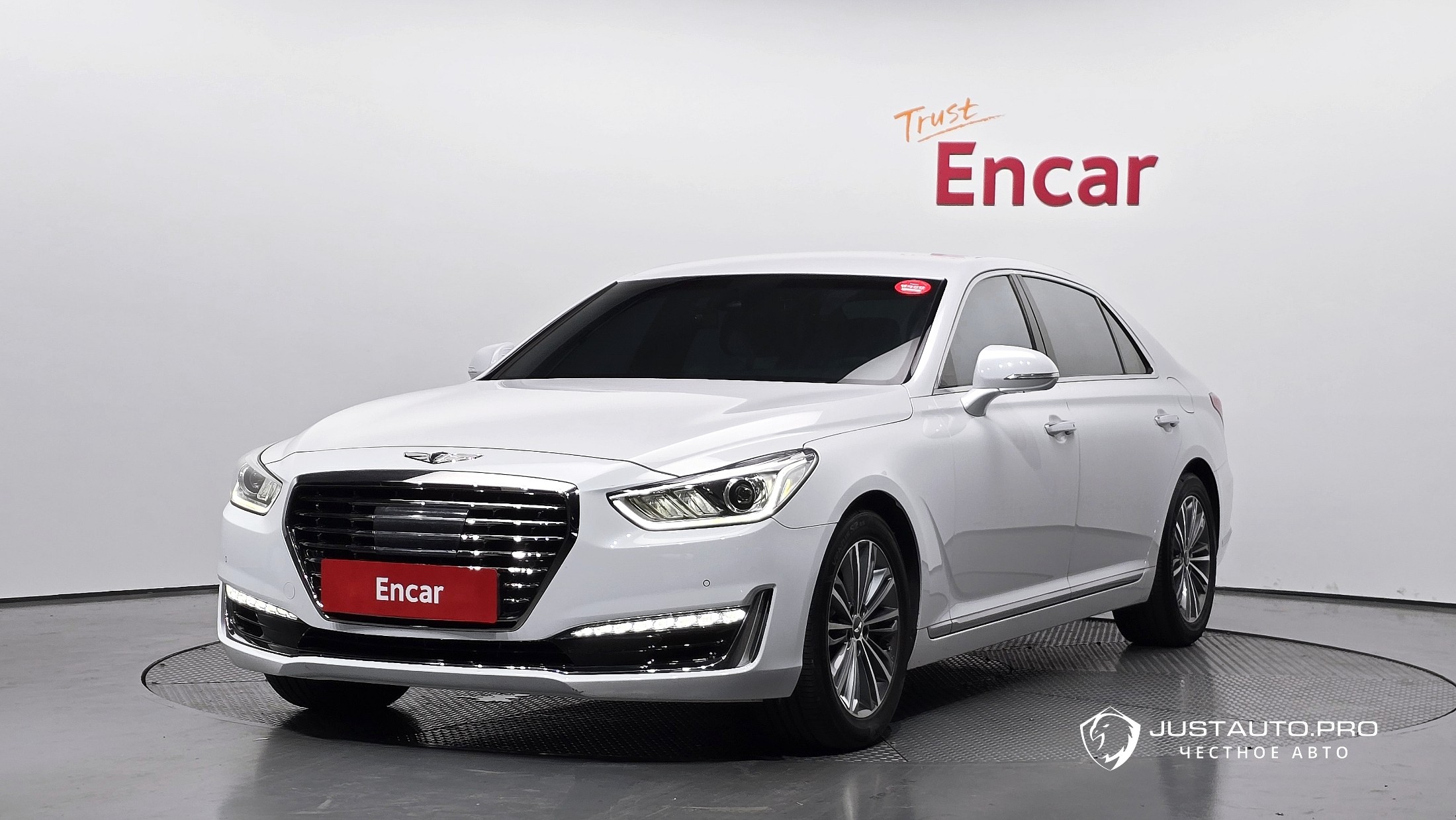 Автомобиль Genesis EQ900