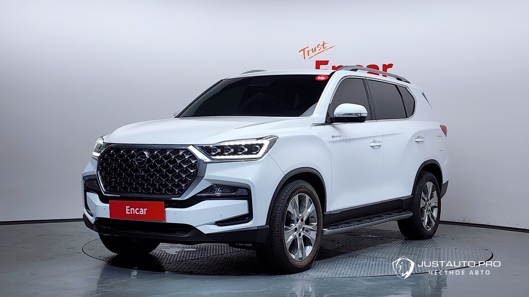 Автомобиль KG_Mobility_Ssangyong Rexton