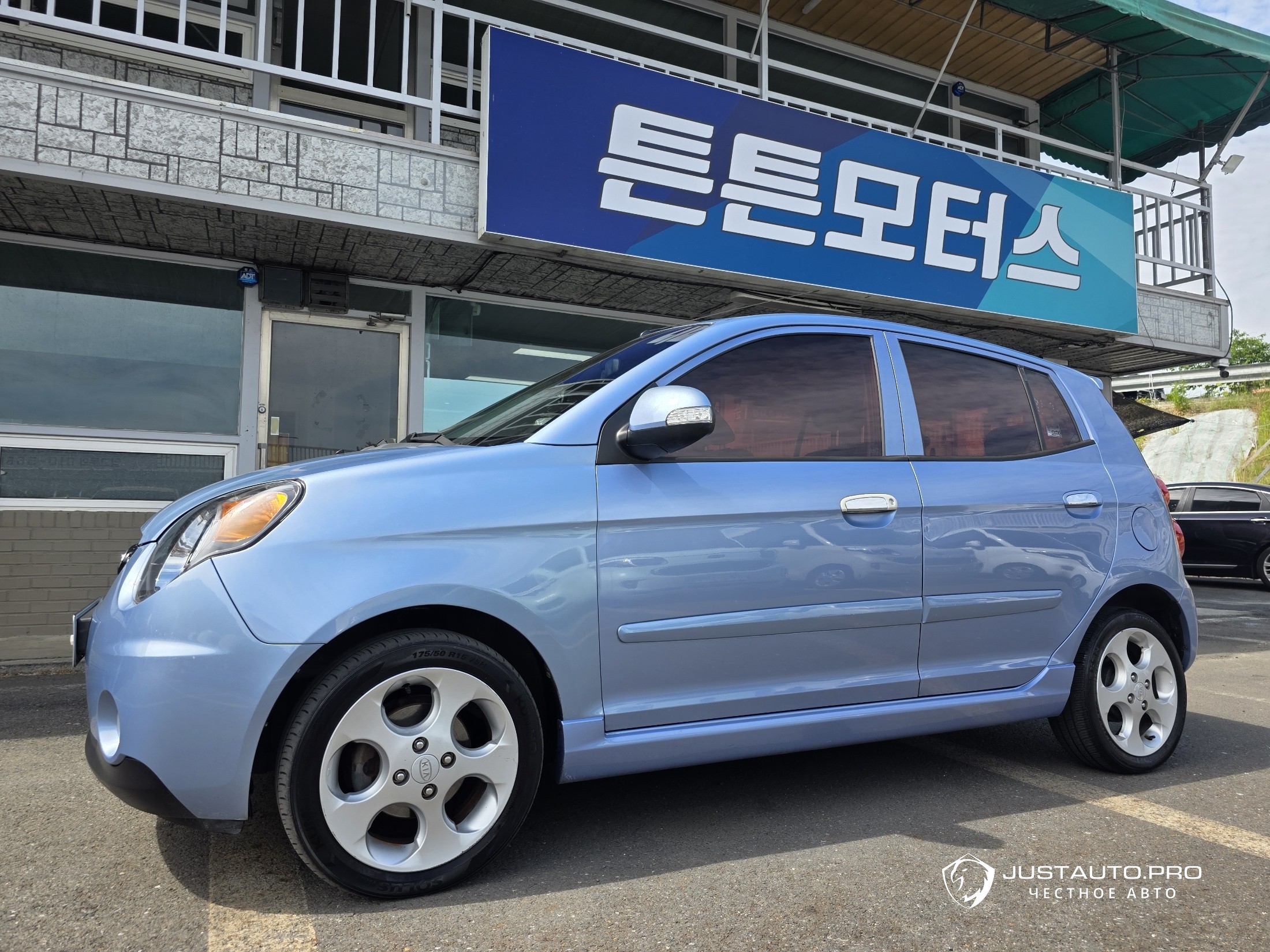 Автомобиль Kia morning