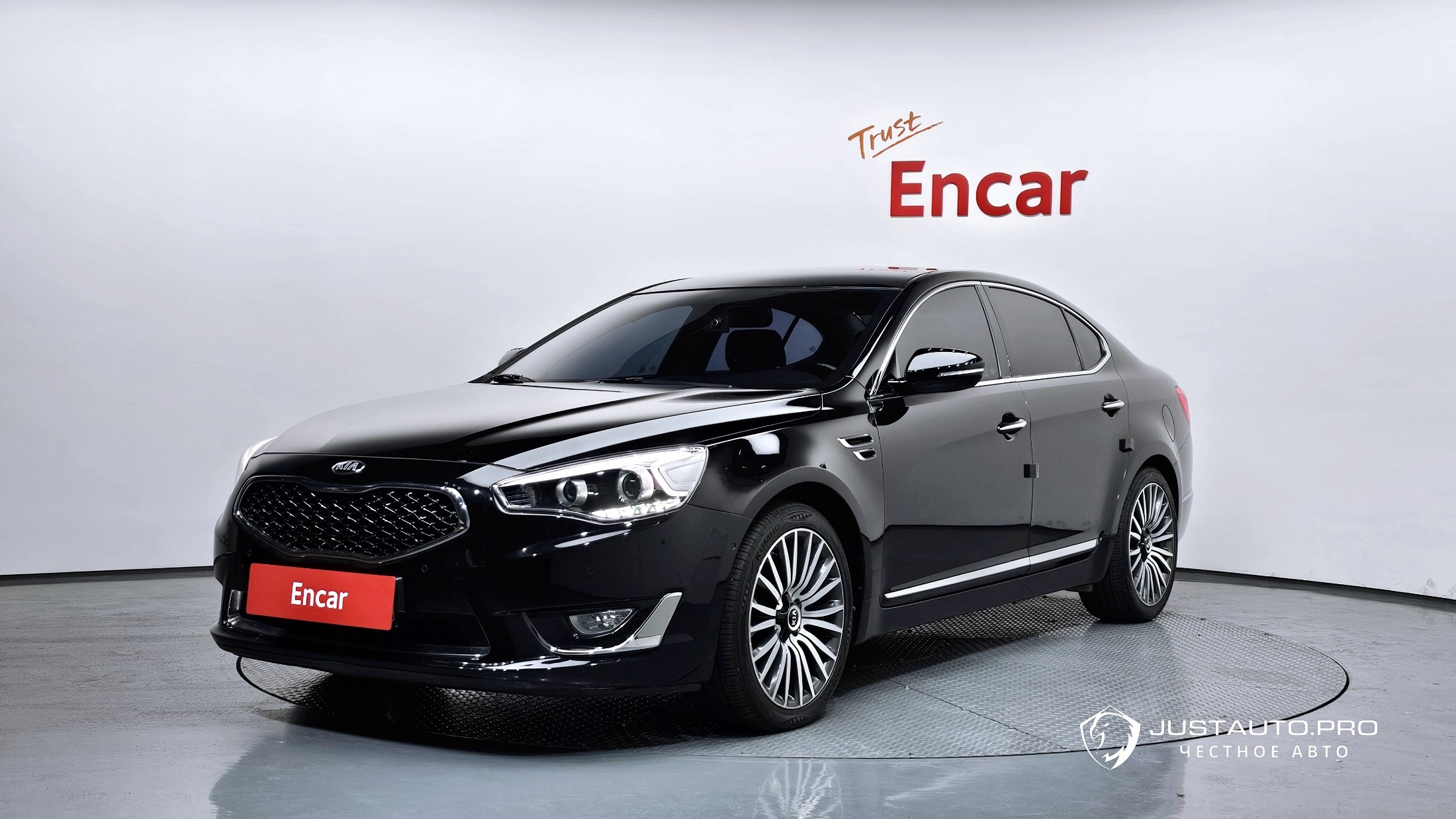 Автомобиль Kia K7