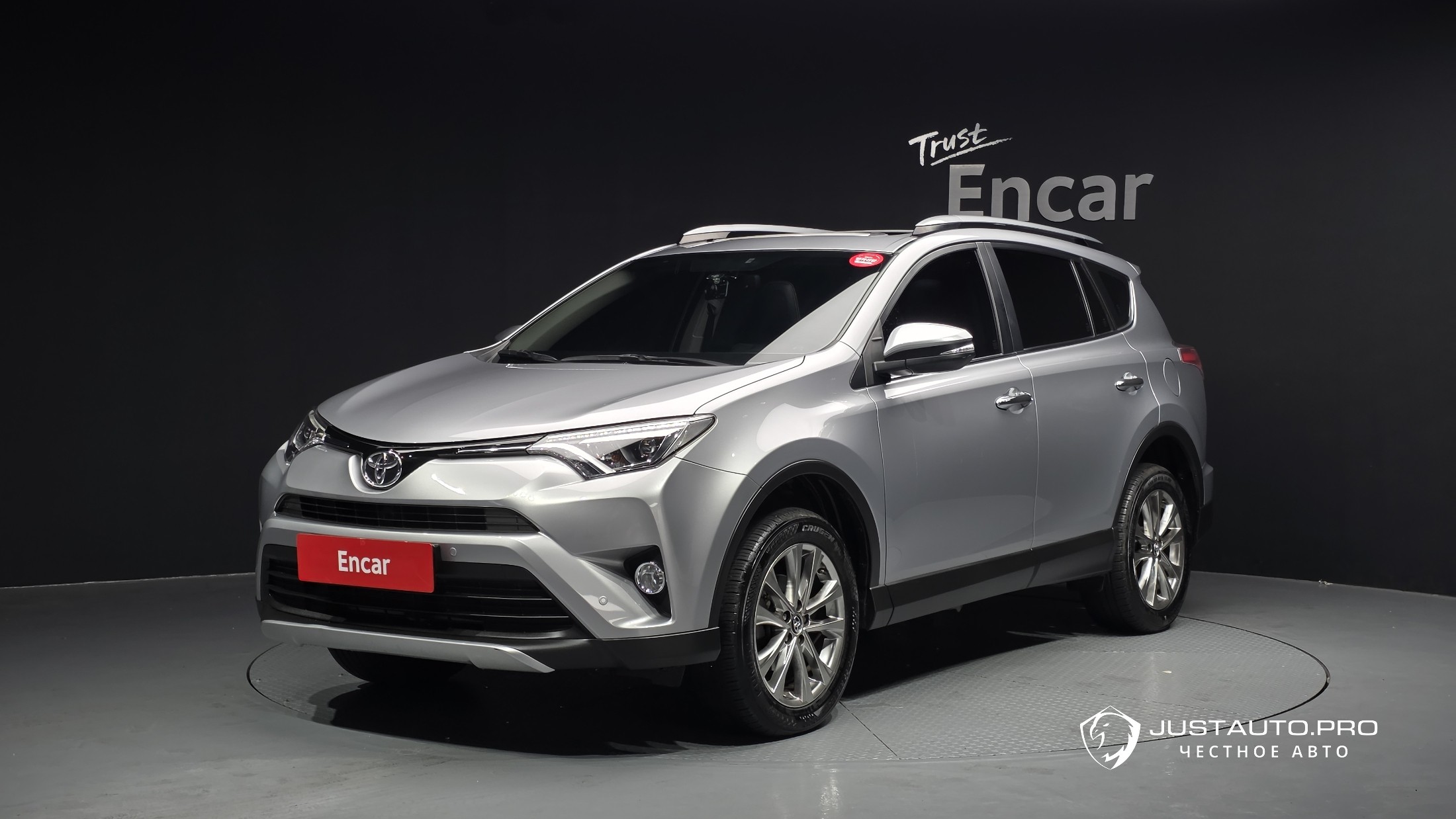 Автомобиль Toyota RAV4