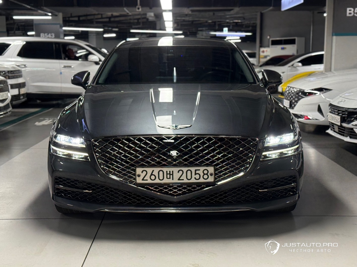 Автомобиль Genesis G80