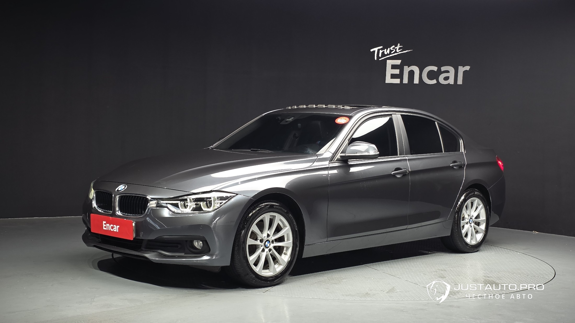Автомобиль BMW 3-Series
